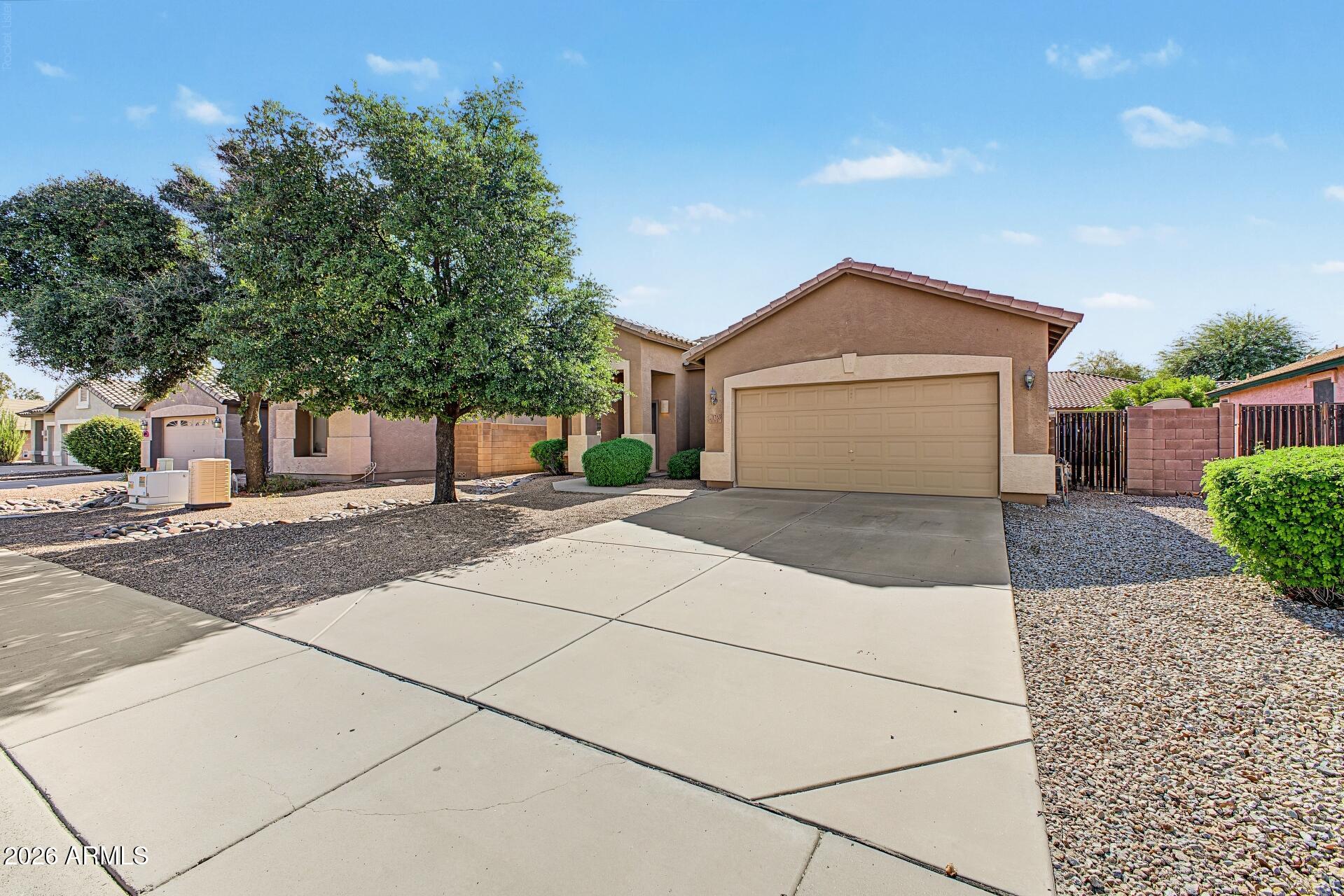 1763 E WILDHORSE Place