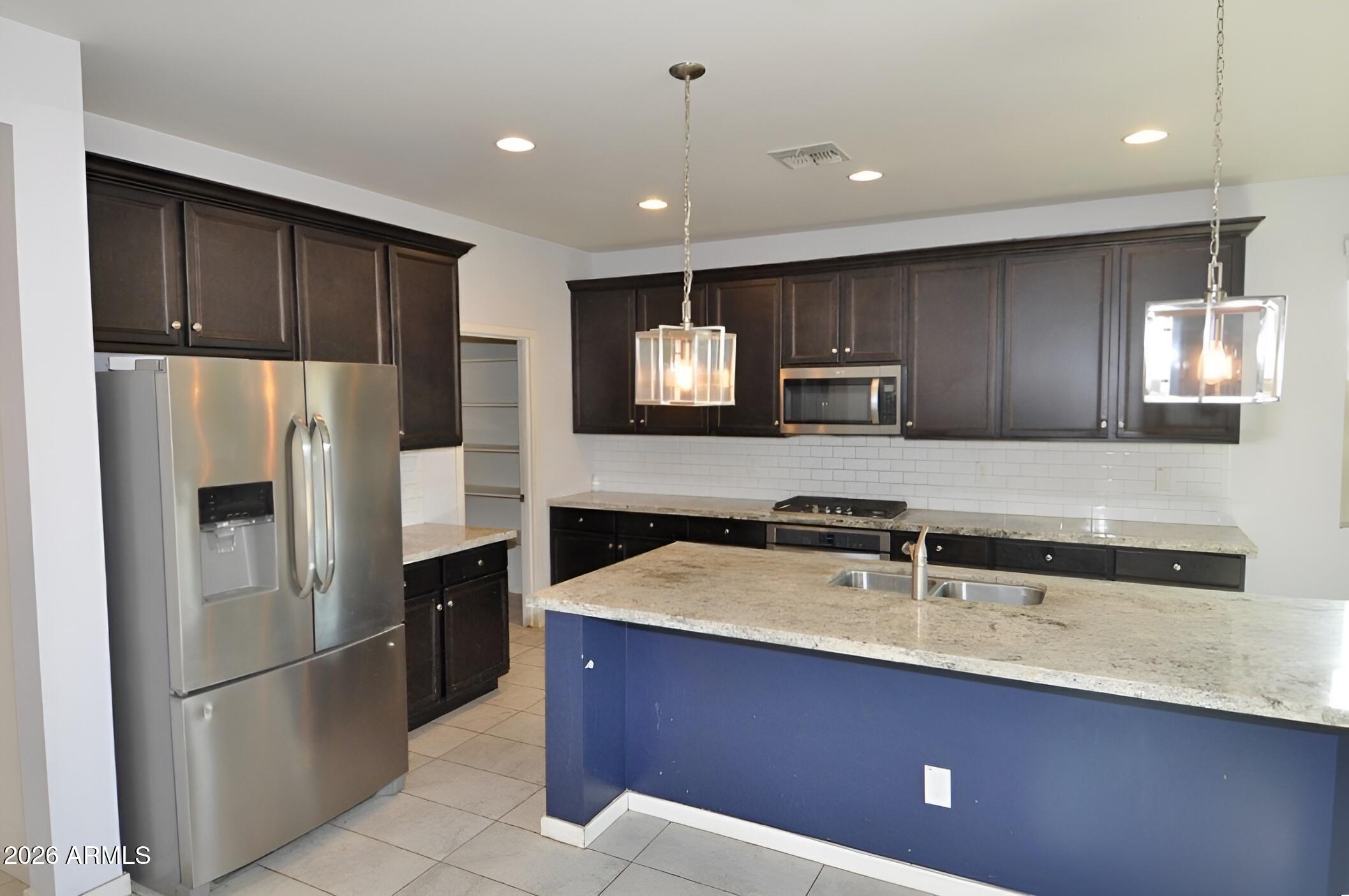 18828 W SHANGRI LA Road