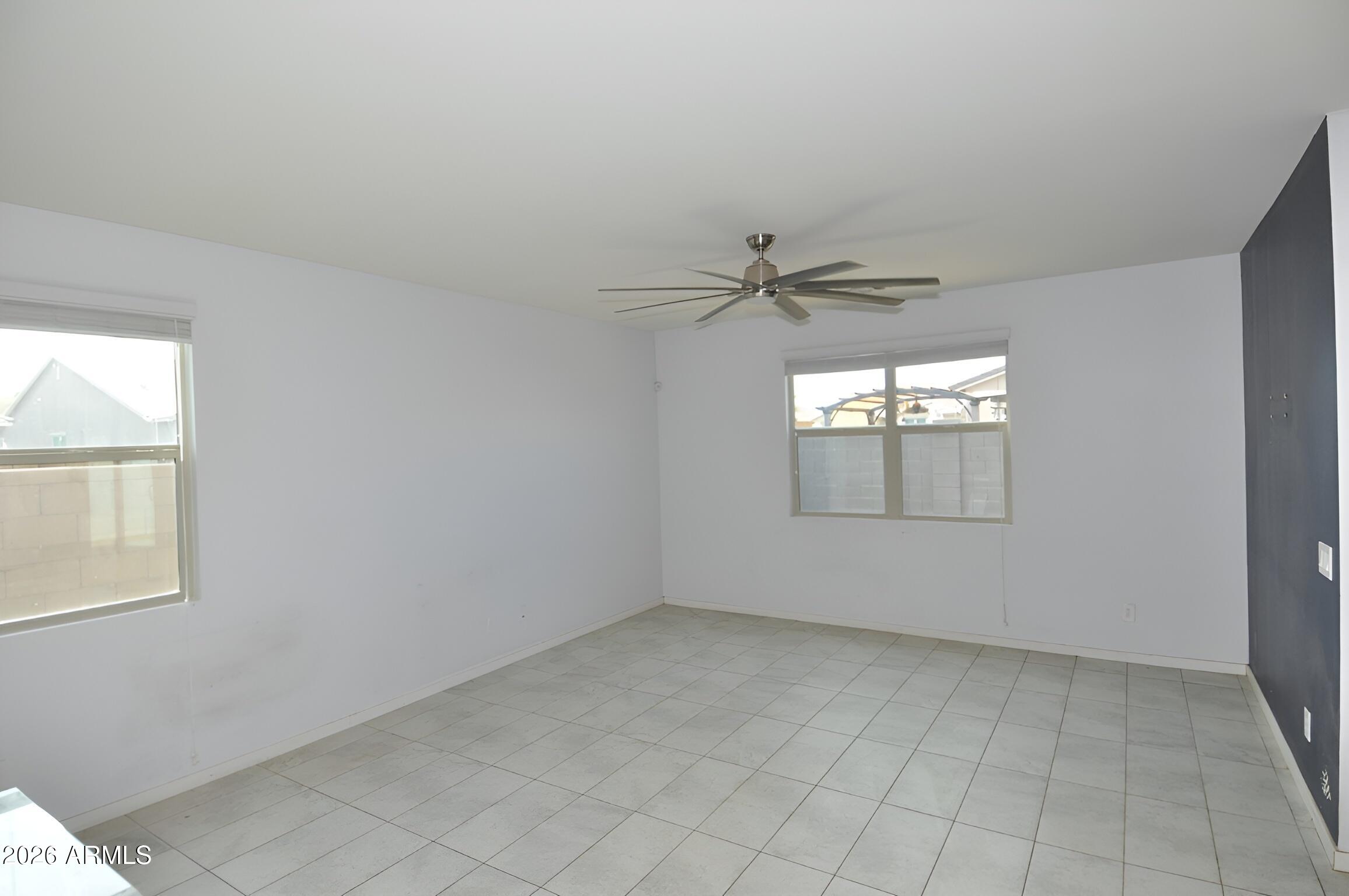 18828 W SHANGRI LA Road