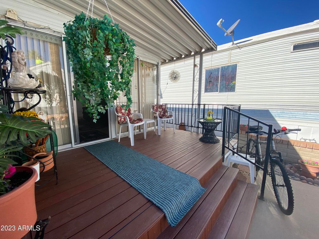 Photo of 2126 S Dakota Avenue, Apache Junction, AZ 85119 (MLS # 6934060)