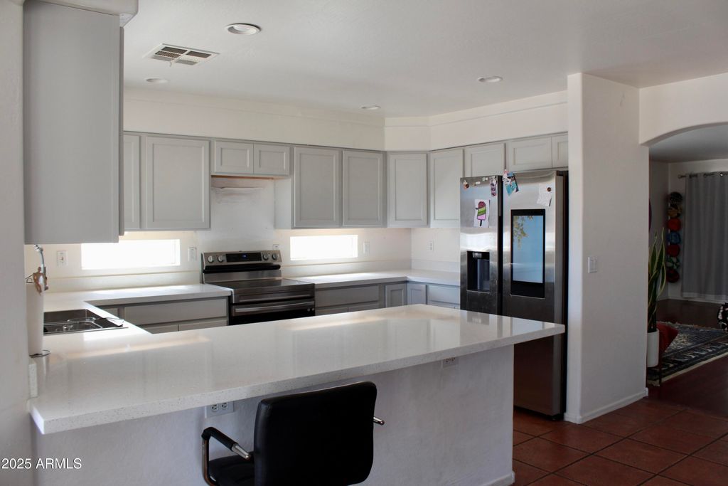 Photo of 7767 W Stella Avenue, Glendale, AZ 85303 (MLS # 6928374)