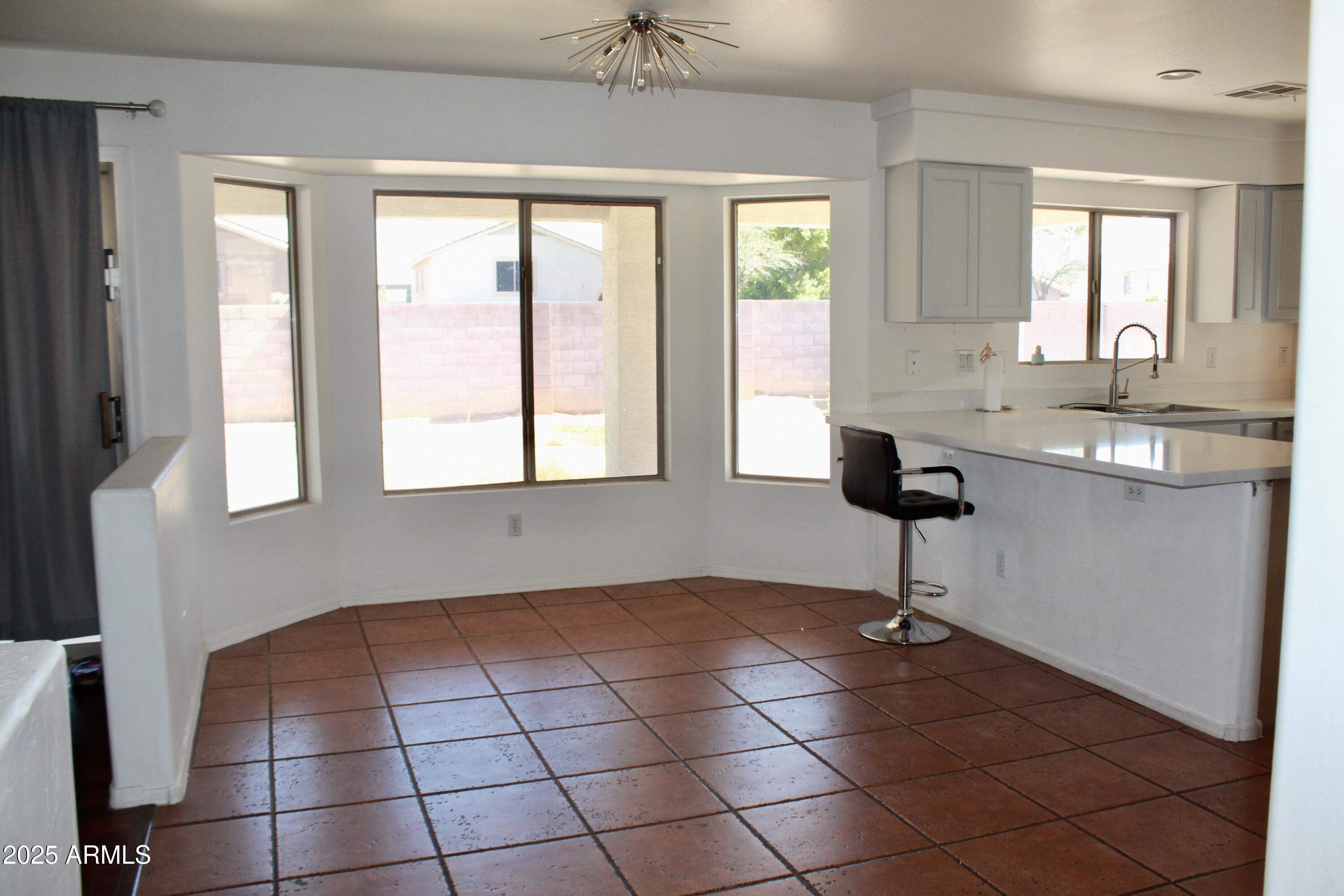 7767 W STELLA Avenue