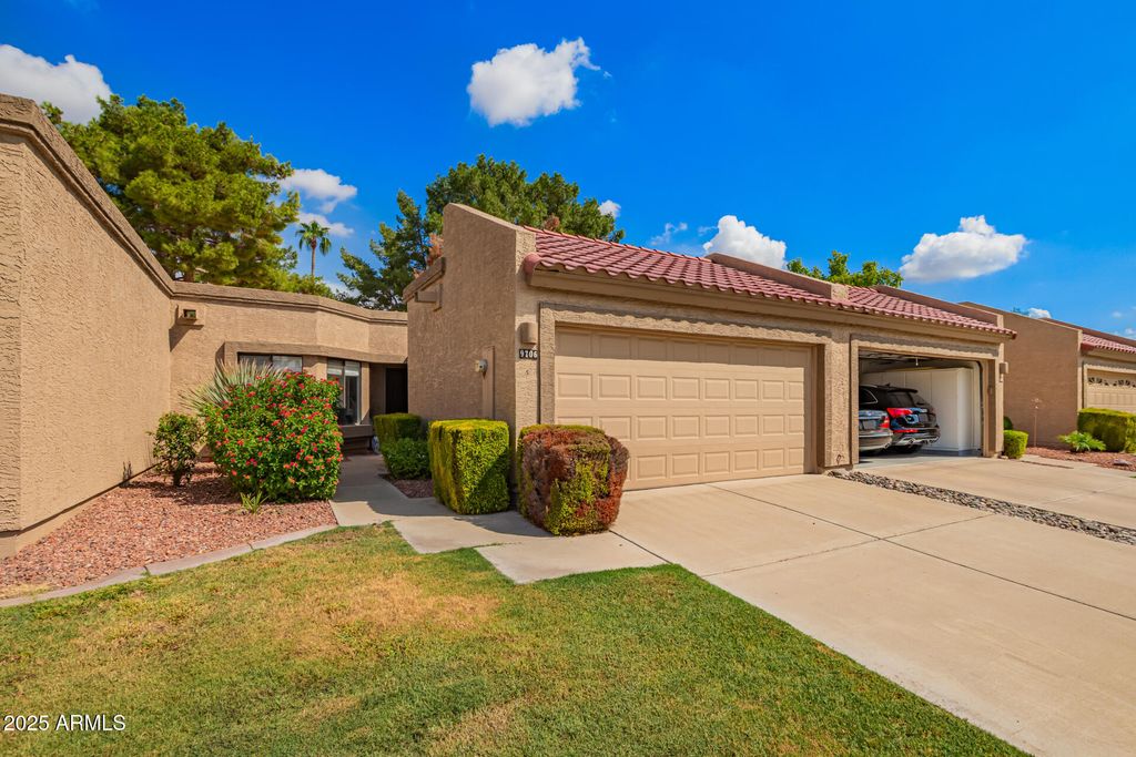 Photo of 9706 W Rimrock Drive, Peoria, AZ 85382 (MLS # 6916149)