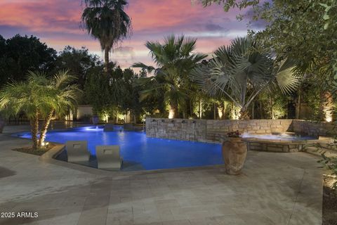 Photo of 5824 N 33rd Place N, Paradise Valley, AZ 85253 (MLS # 6933110)