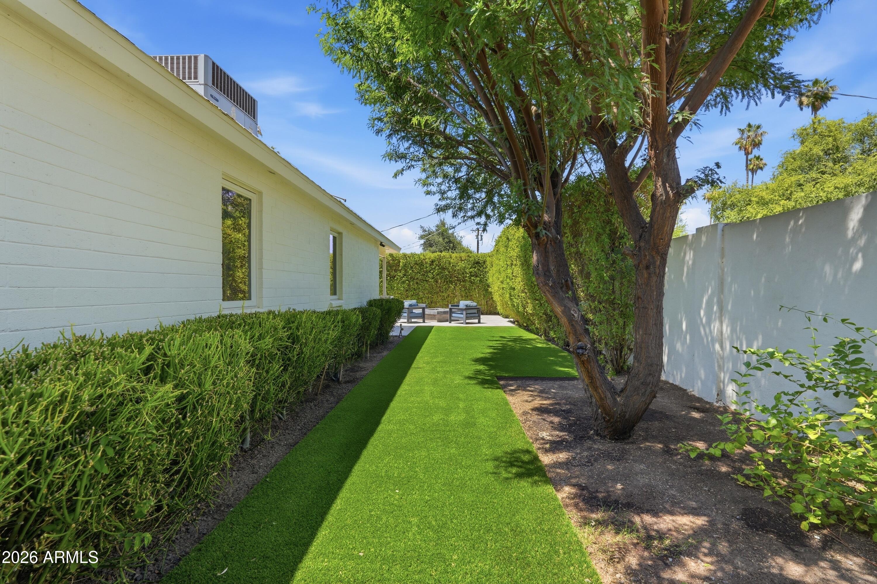 PALMS PARKWAY 1 - Residential