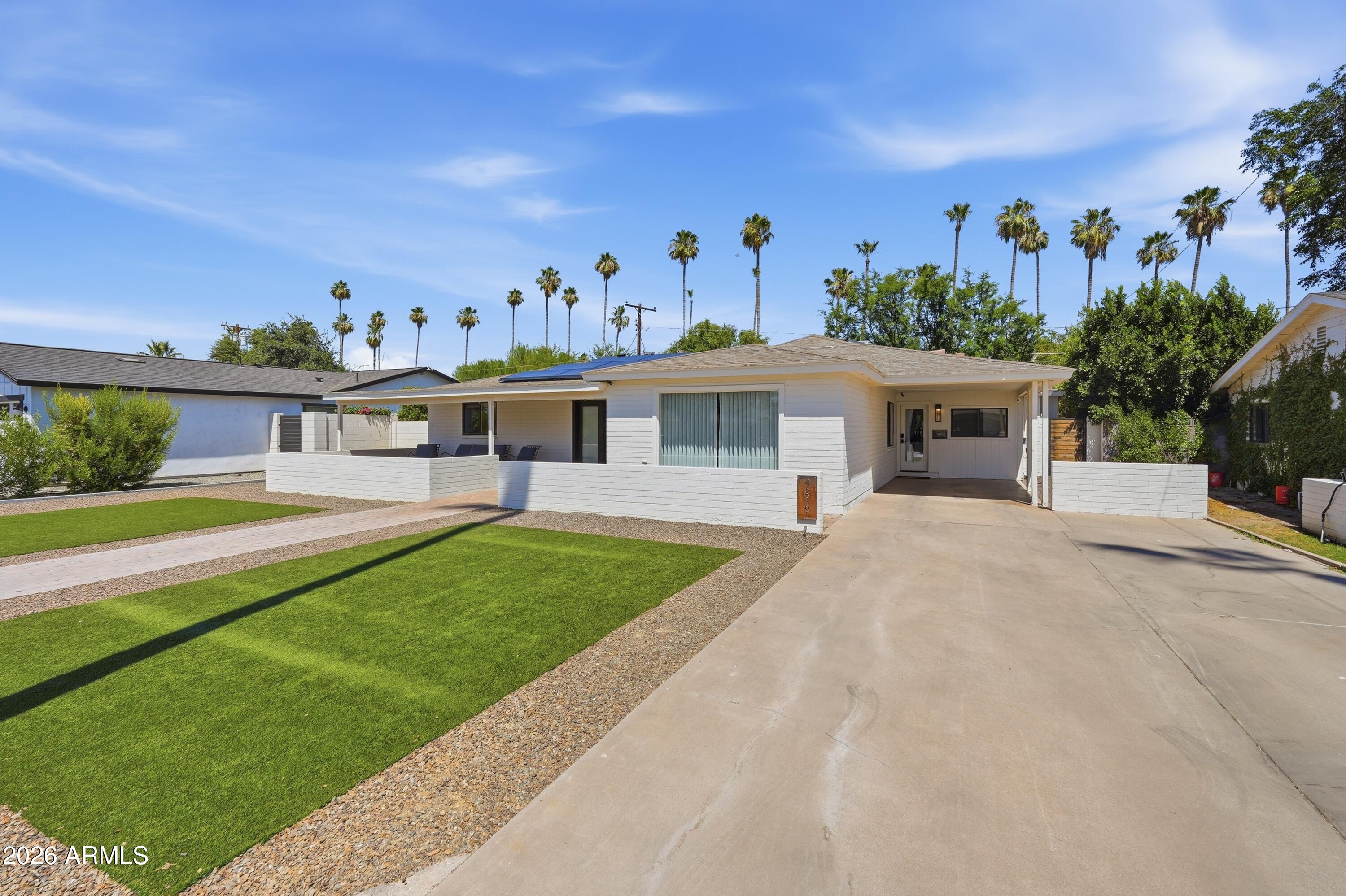 PALMS PARKWAY 1 - Residential