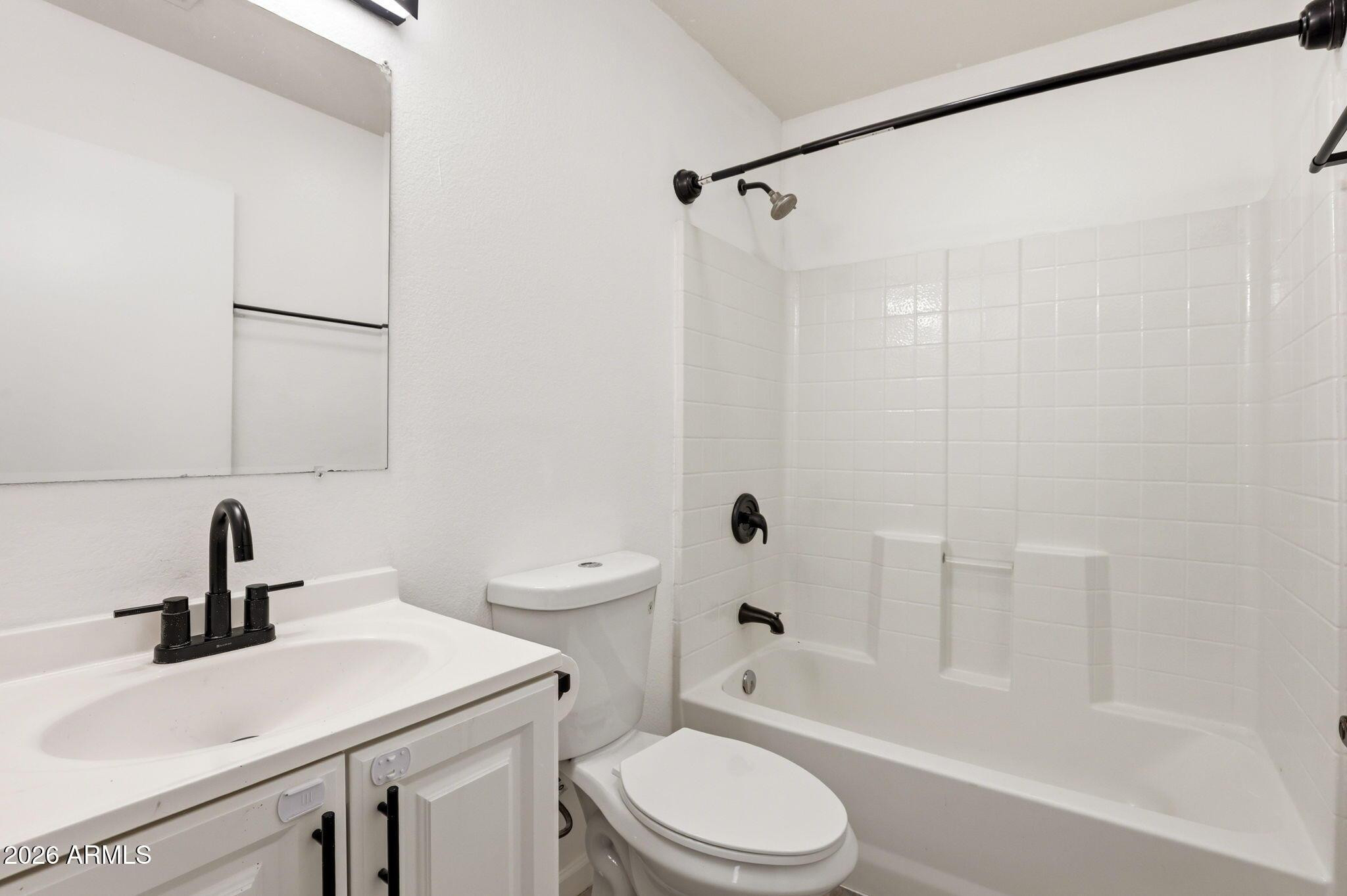 840 E Turney Avenue Apt 3