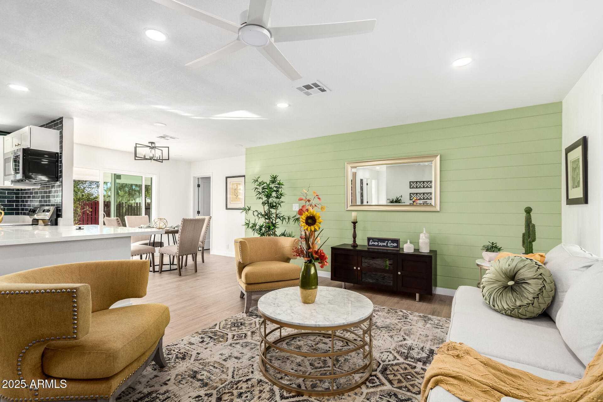 5237 E Dallas Street