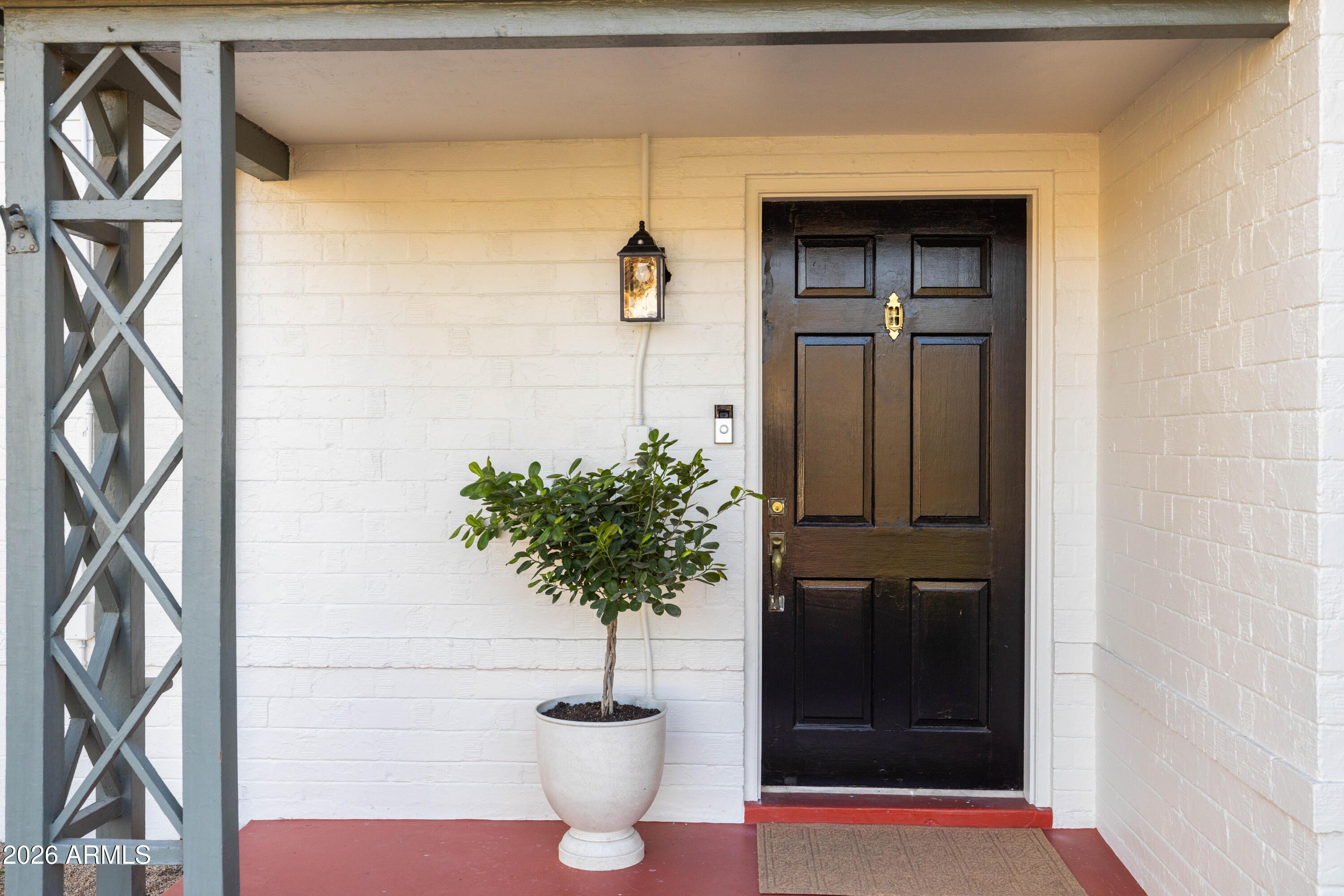 529 W CAMBRIDGE Avenue