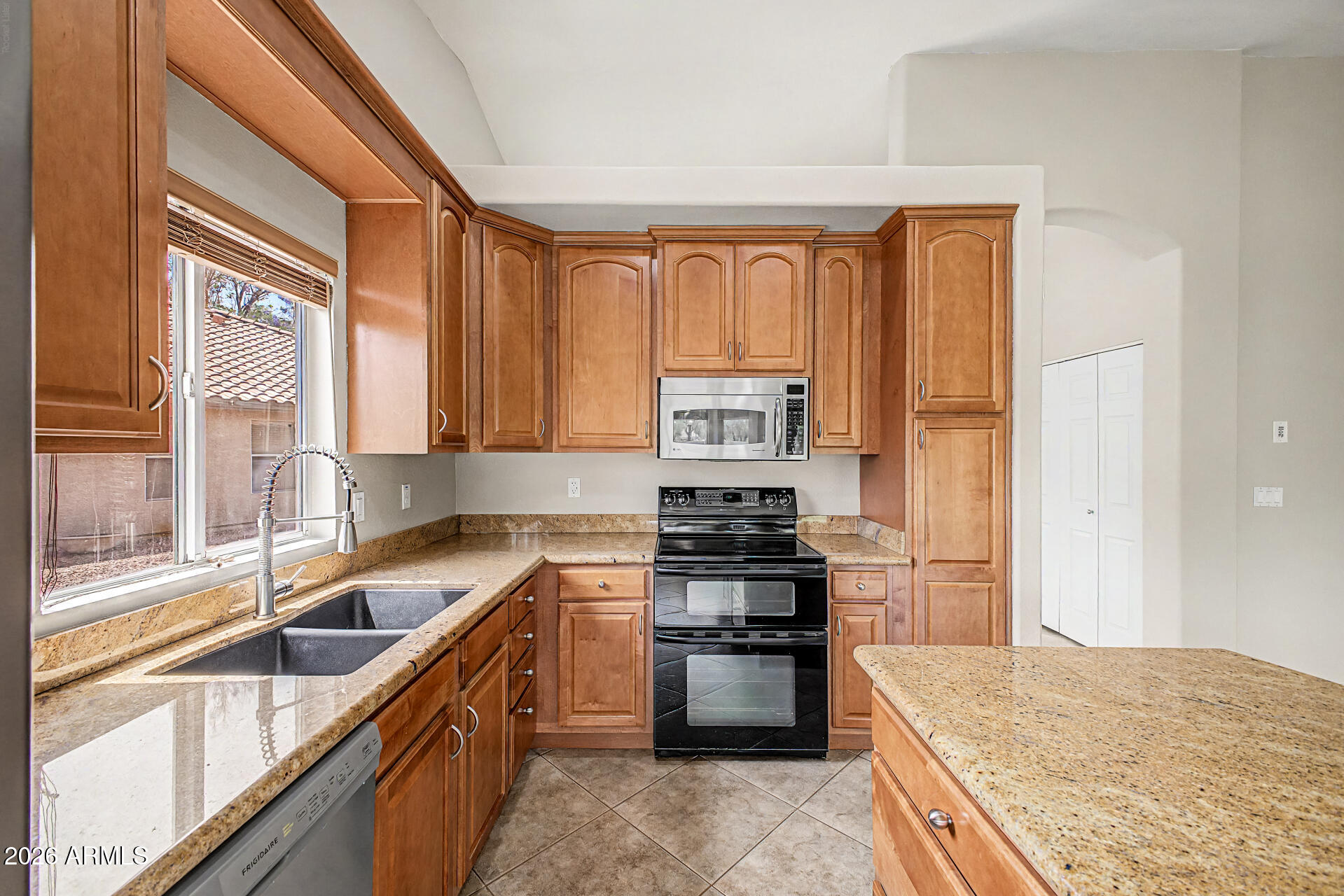 119 S COMANCHE Drive