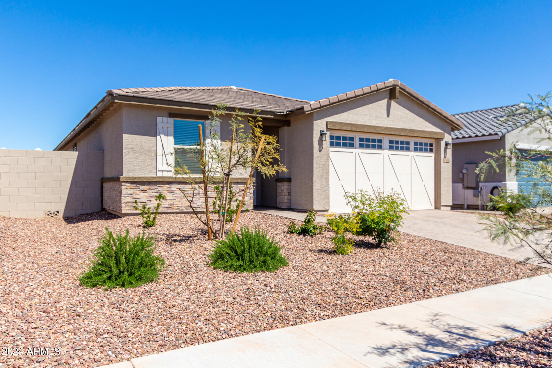 17406 W RED FOX Road