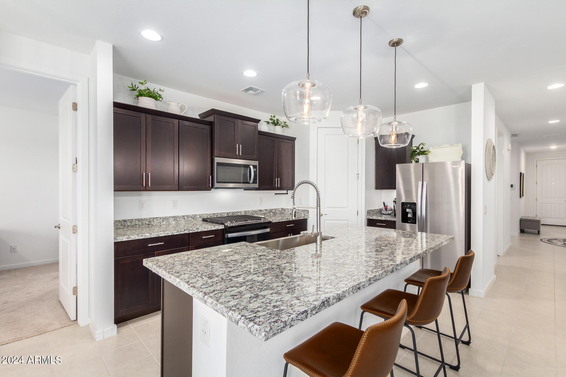 17406 W RED FOX Road