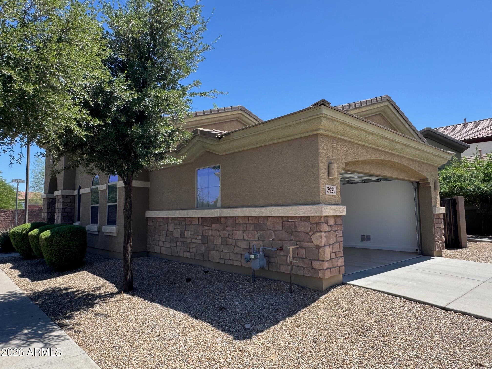 3921 E Sophie Lane