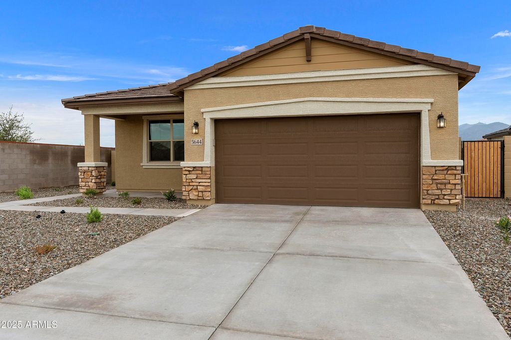 Photo of 5644 N 188th Lane, Litchfield Park, AZ 85340 (MLS # 6915607)