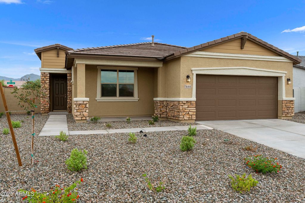 Photo of 5644 N 188th Lane, Litchfield Park, AZ 85340 (MLS # 6915607)