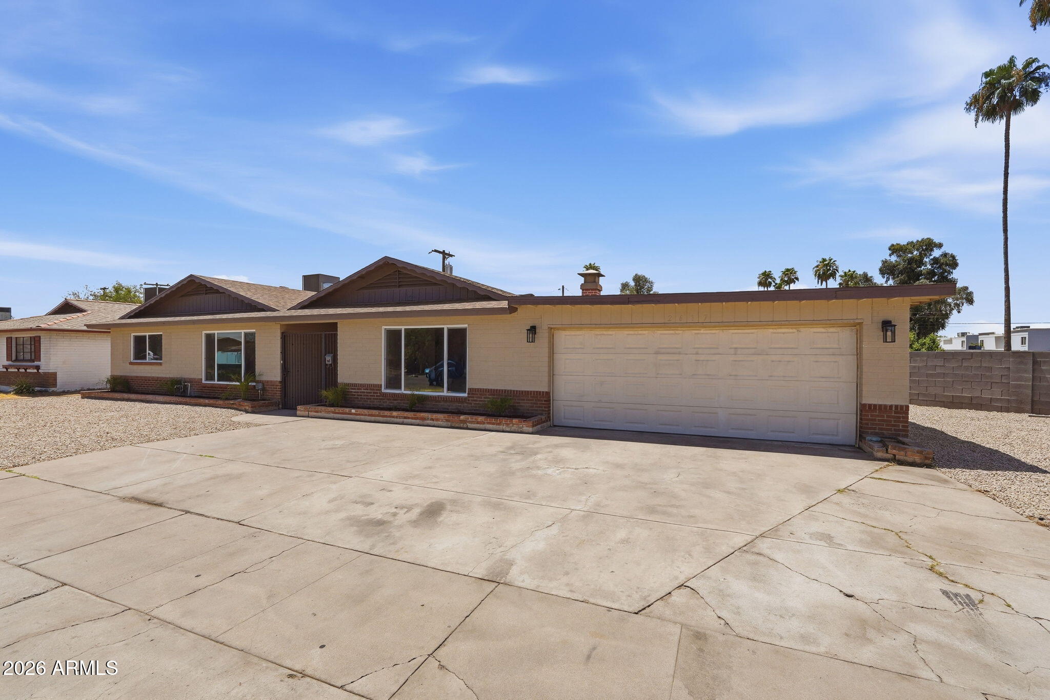 2617 W LAWRENCE Road