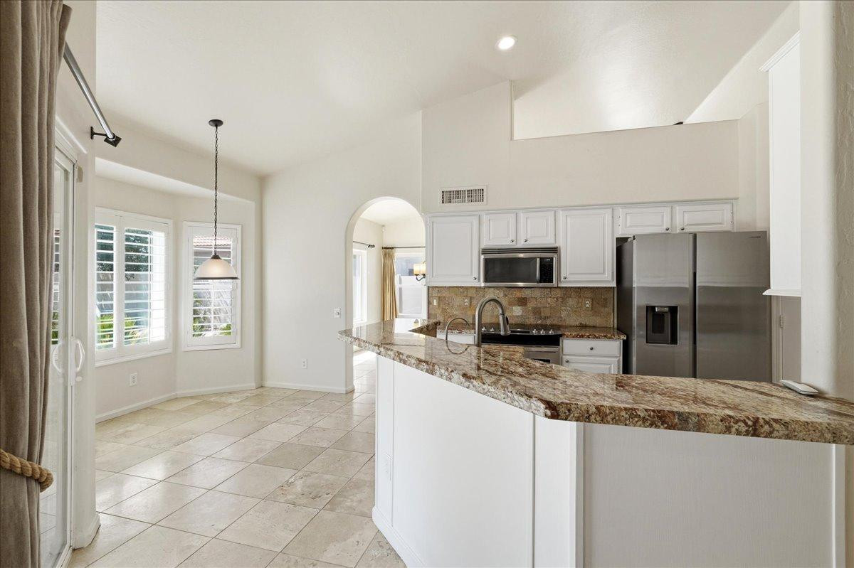 2207 E Tahitian Way