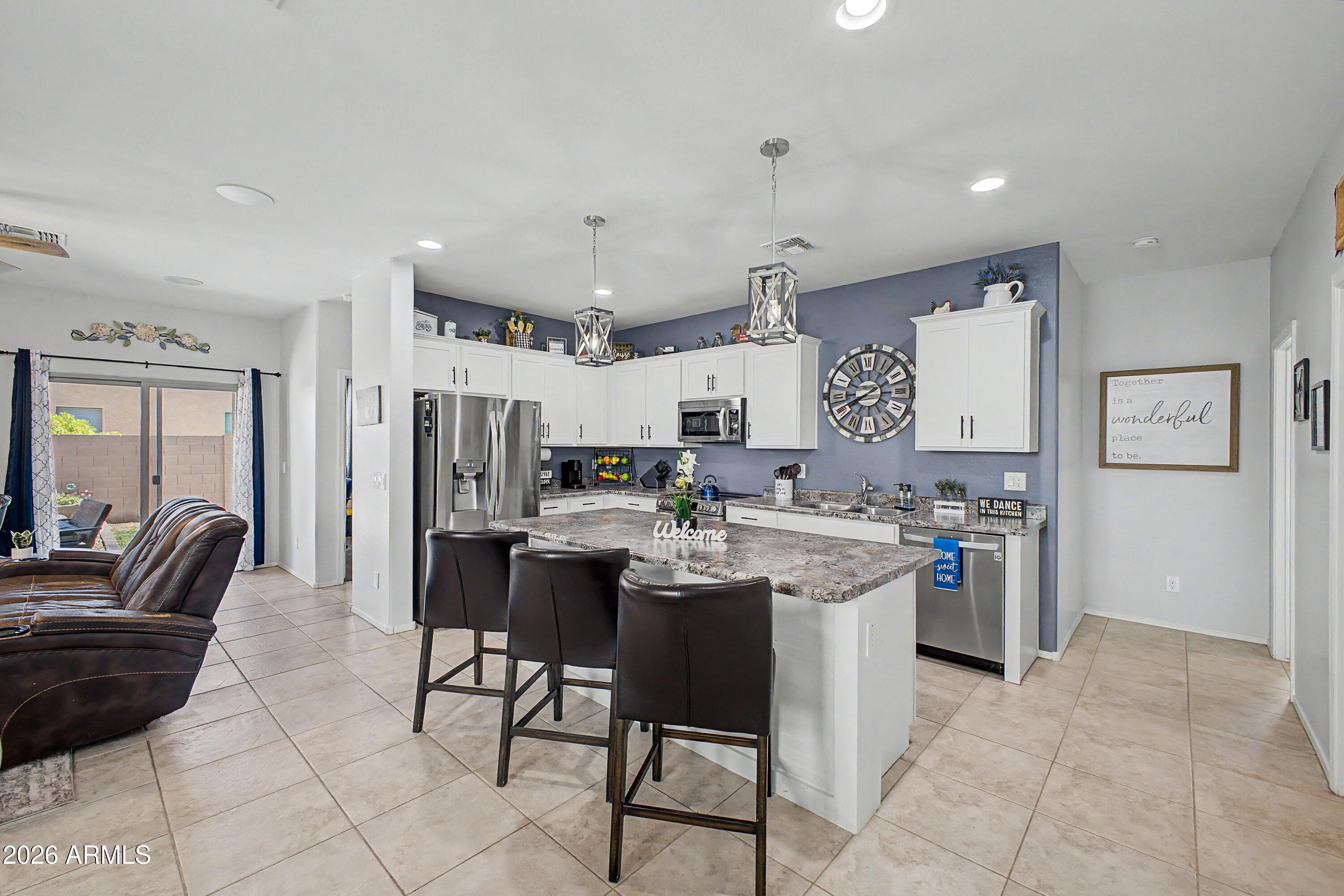 21547 W ASHLEIGH MARIE Street