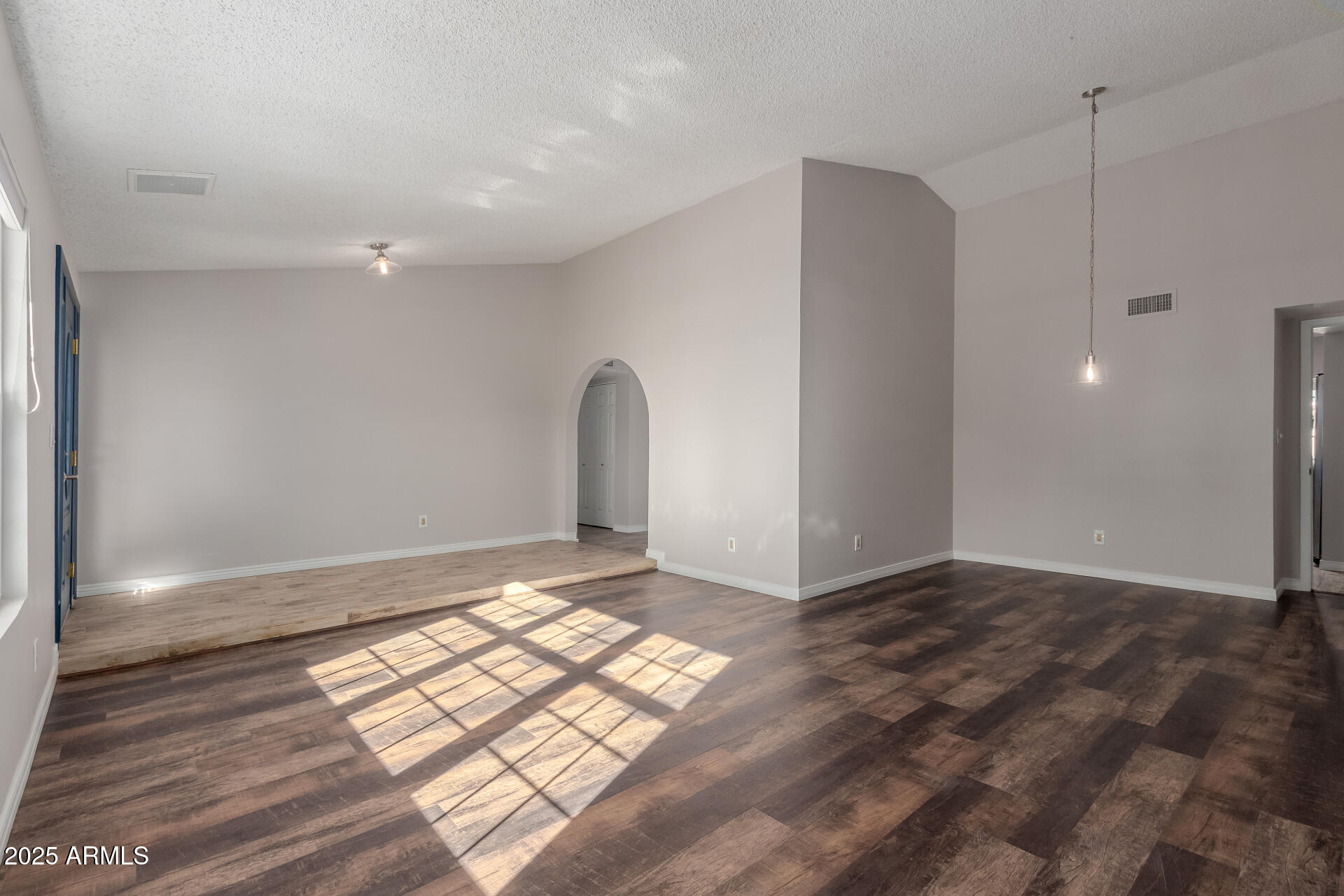 6018 W RIVIERA Drive