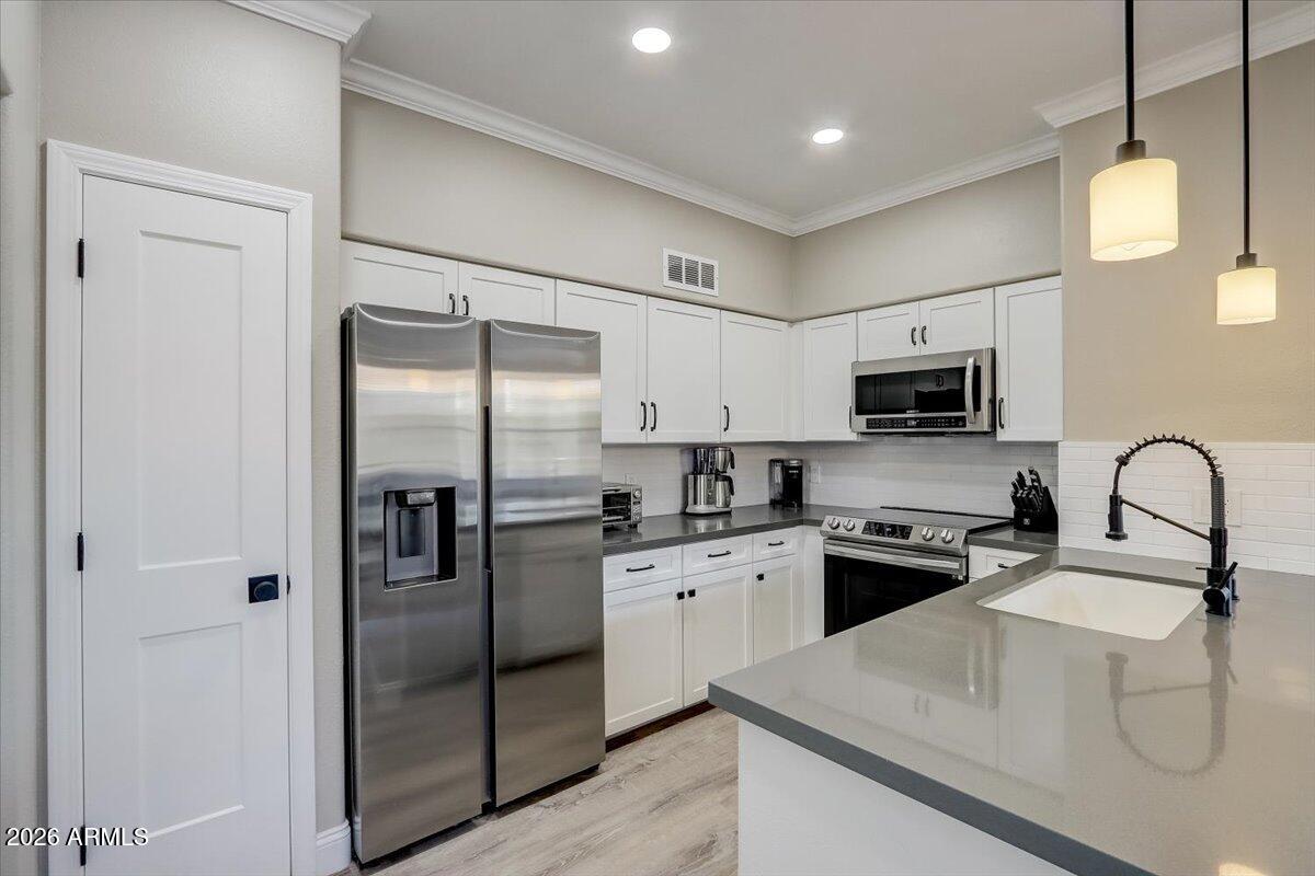 19777 N 76TH Street 2133