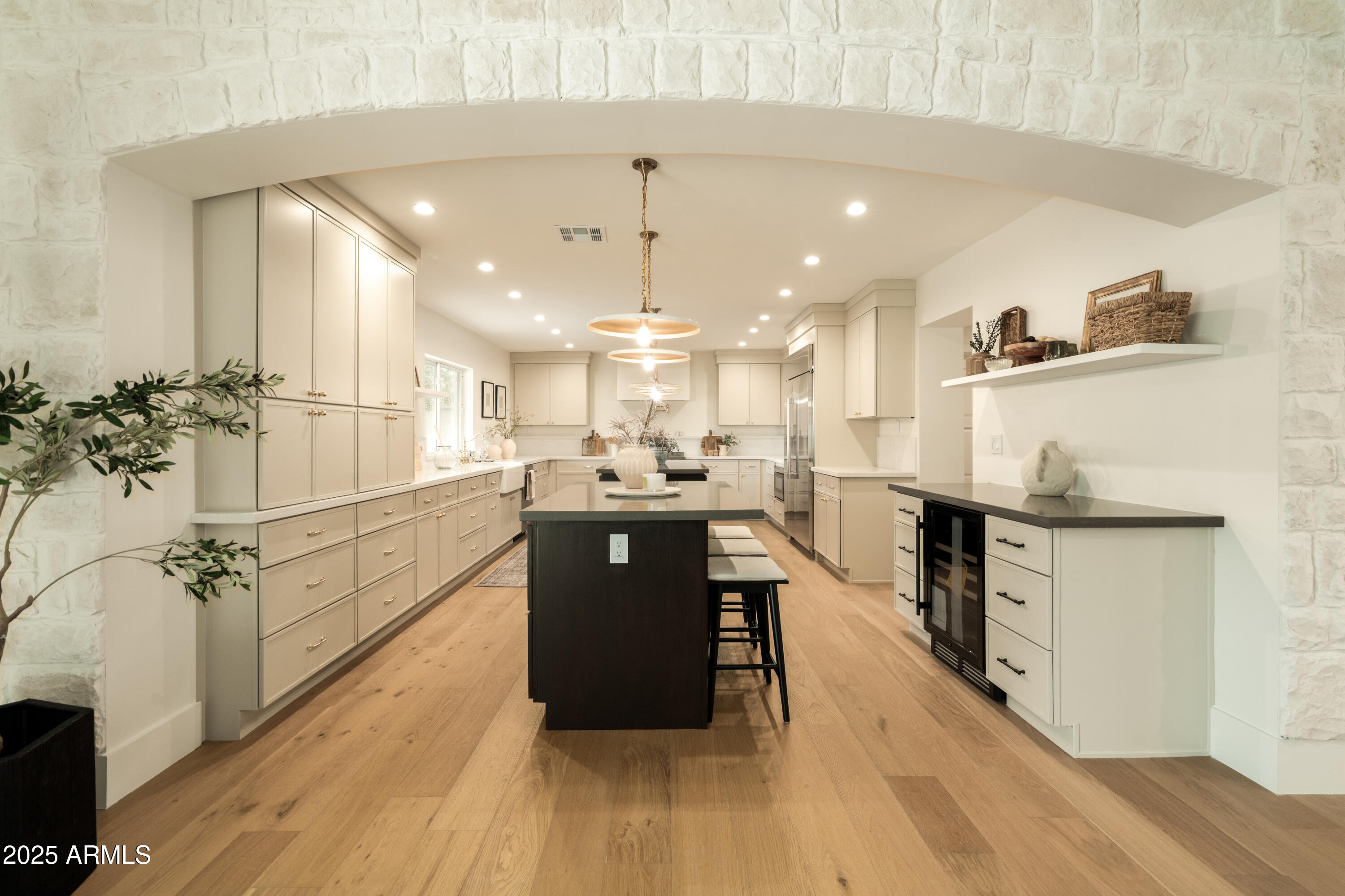 8401 E VISTA DEL LAGO --