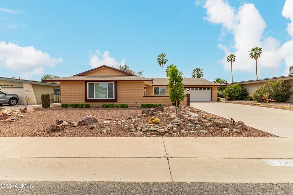Photo of 9341 W Briarwood Circle N, Sun City, AZ 85351 (MLS # 6999980)