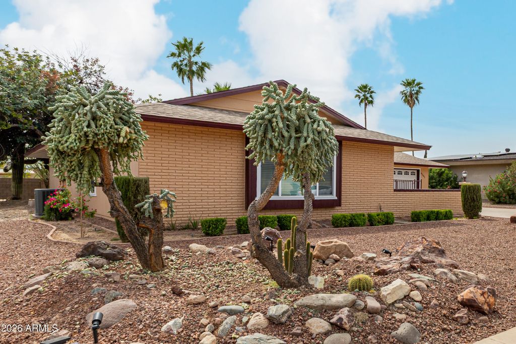 Photo of 9341 W Briarwood Circle N, Sun City, AZ 85351 (MLS # 6999980)
