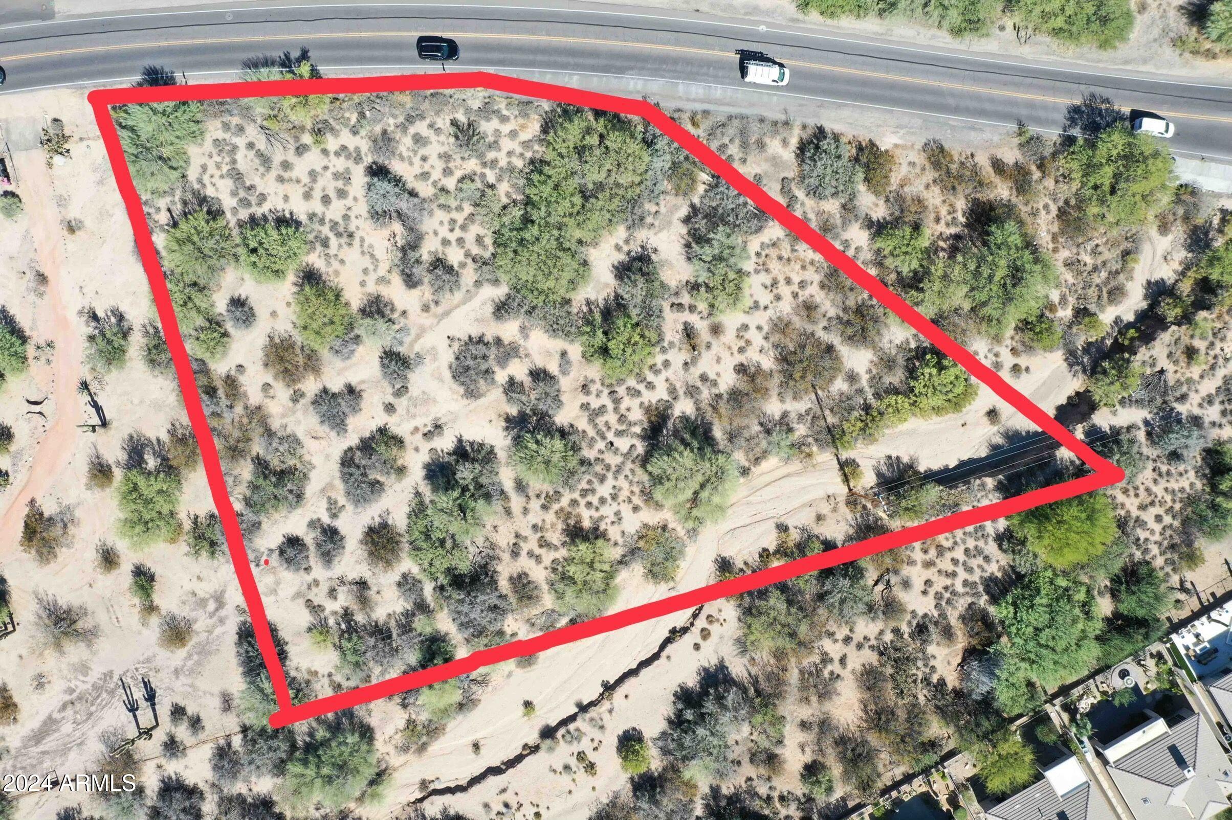 6839 E CAREFREE Highway -