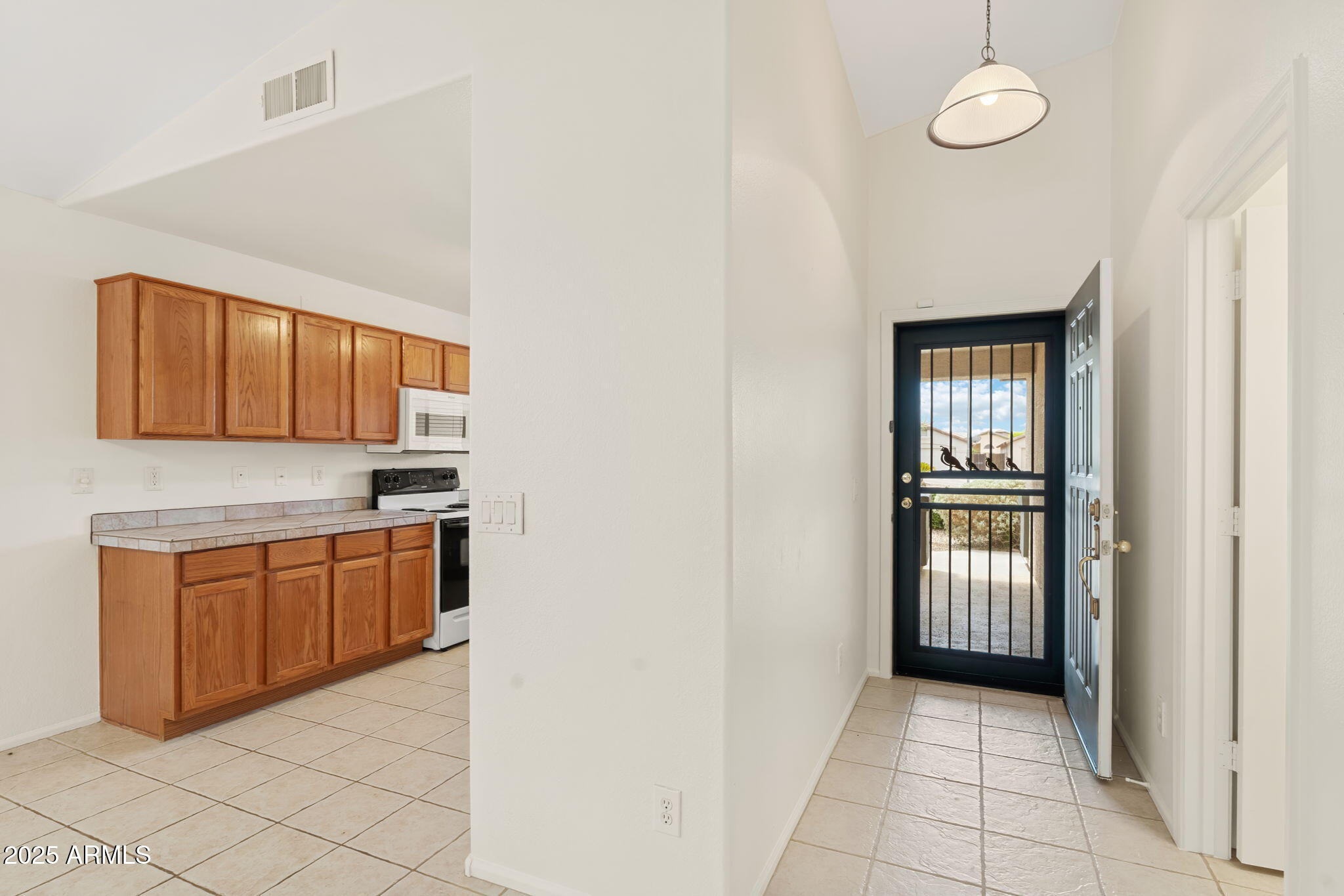 2408 W OBERLIN Way