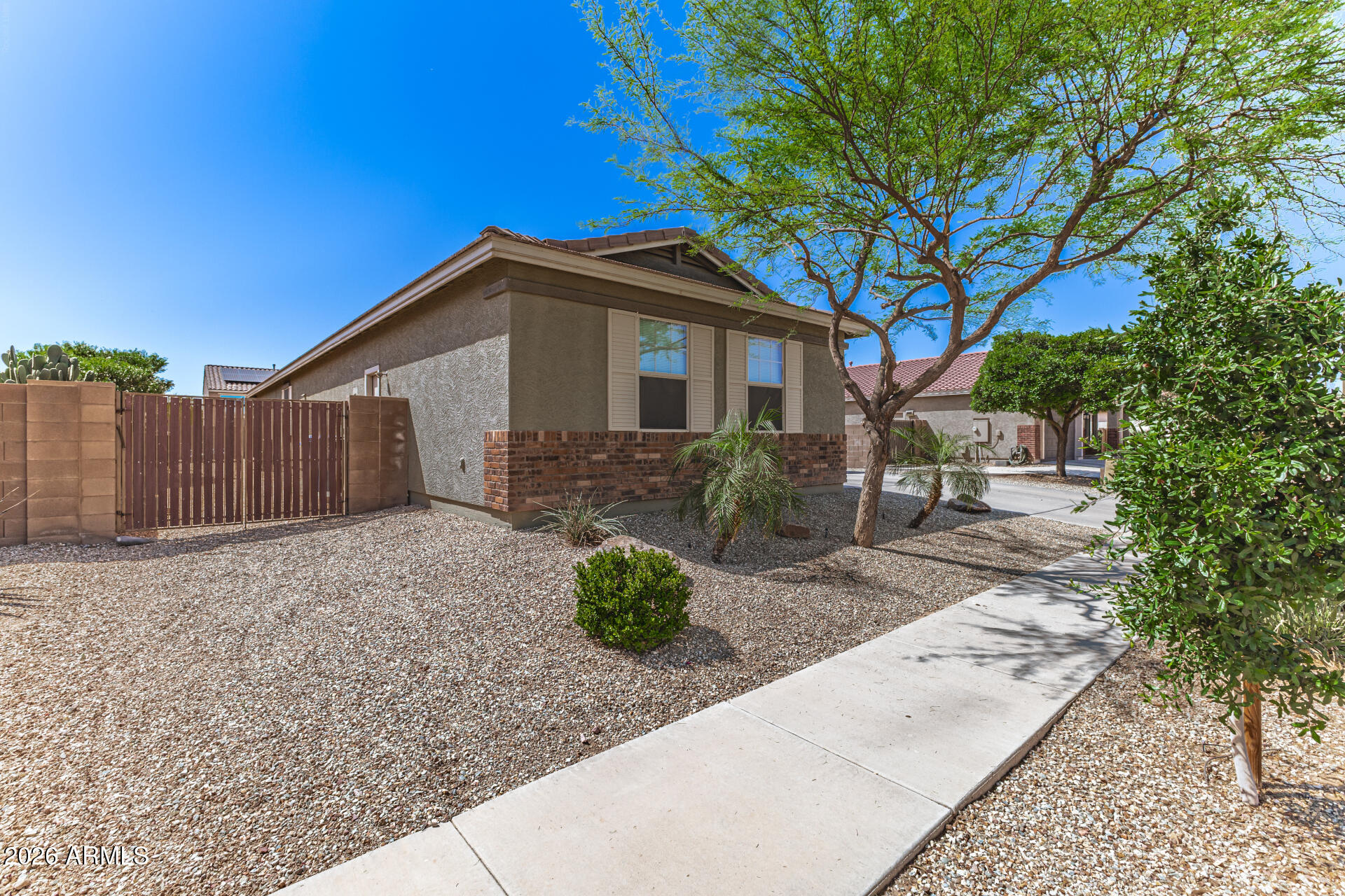 17193 W GAMBIT Trail