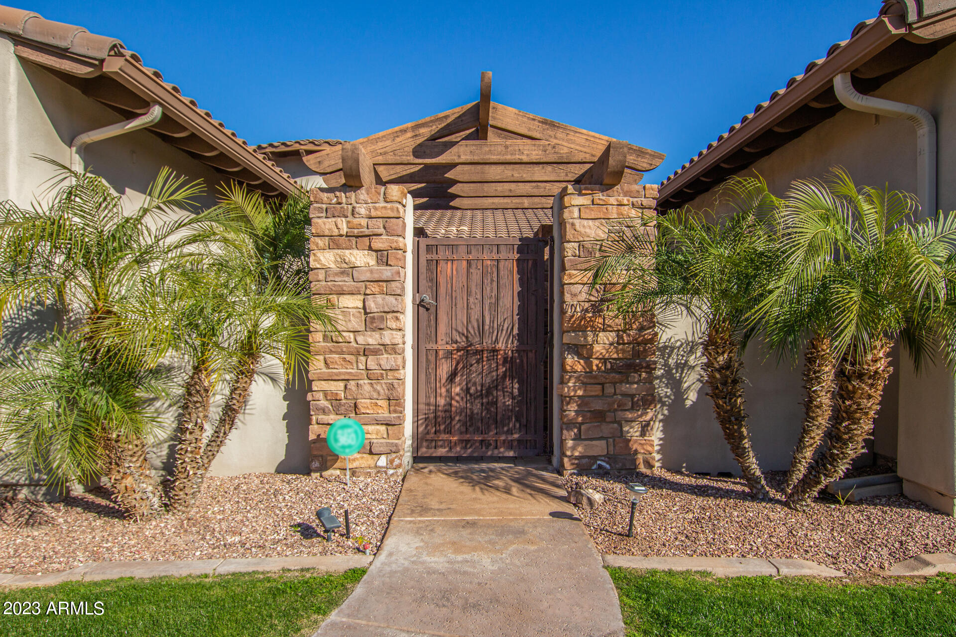 885 W PALO BREA Drive