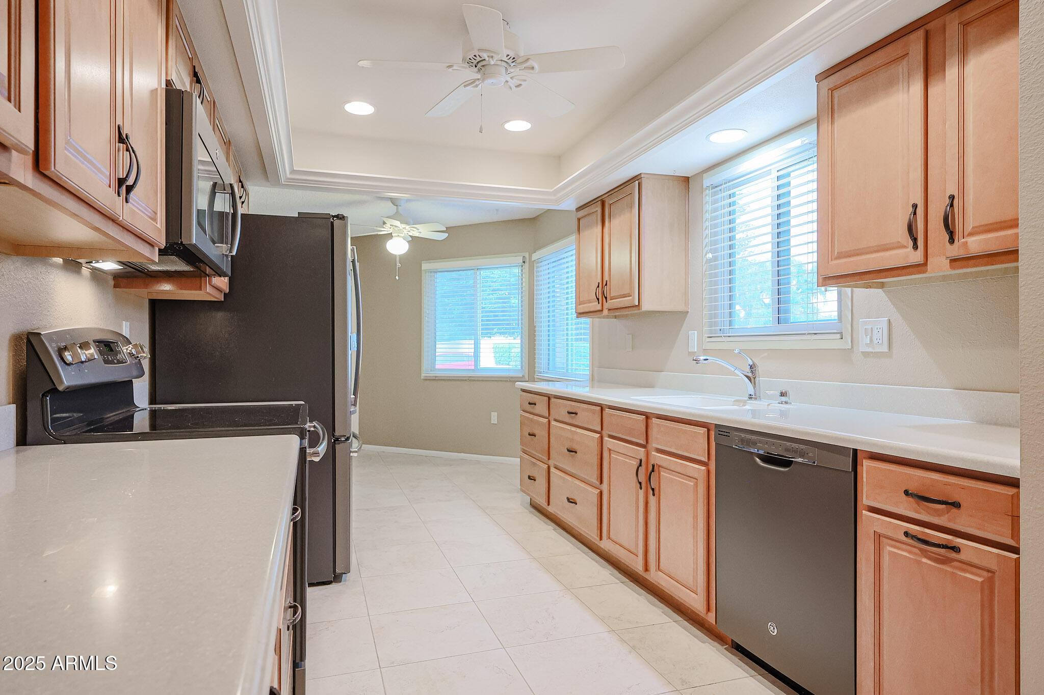 10433 W HUTTON Drive