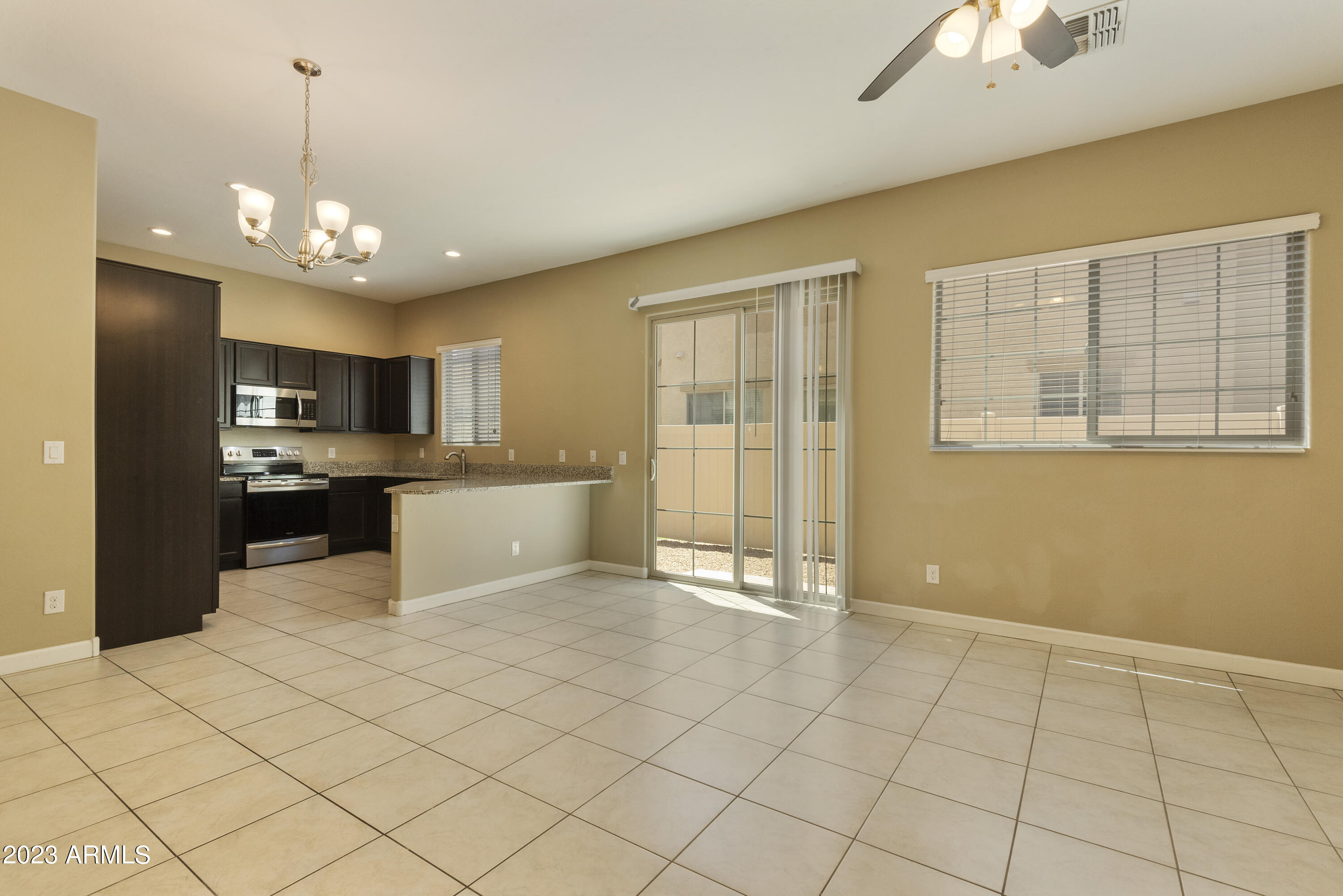 1367 S COUNTRY CLUB Drive 1167