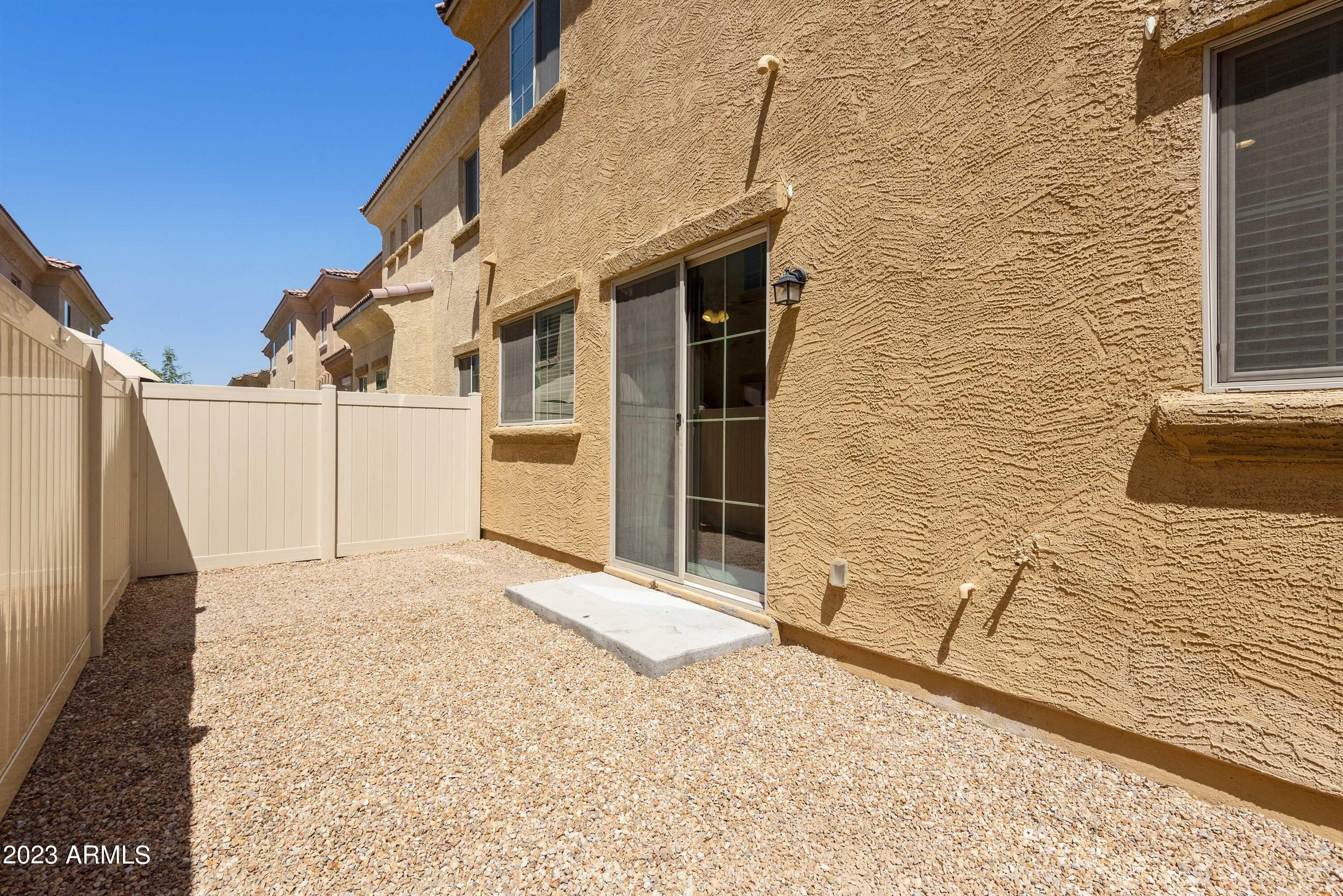 1367 S COUNTRY CLUB Drive 1167
