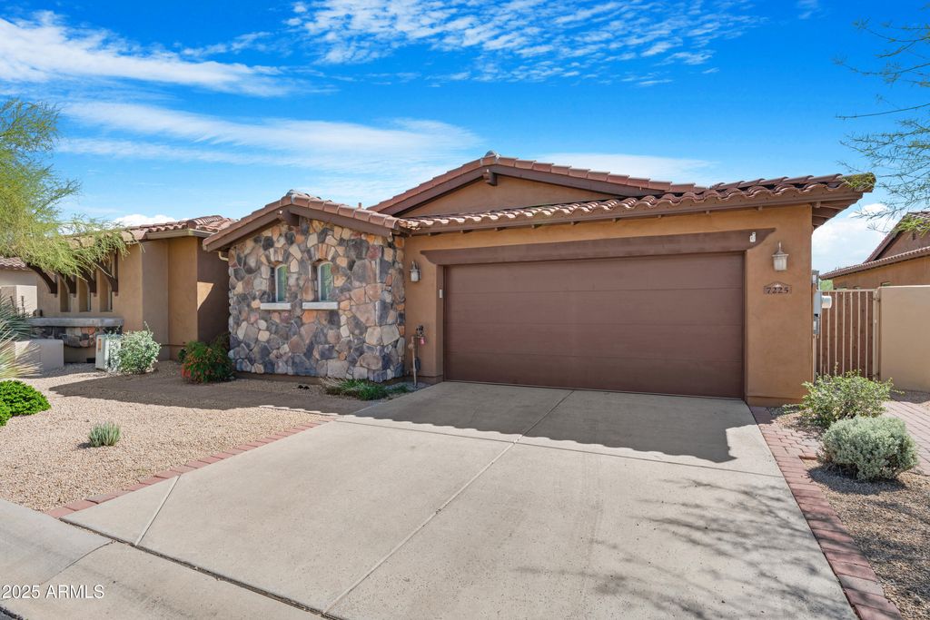 Photo of 7225 E Aurora Drive, Scottsdale, AZ 85266 (MLS # 6928622)