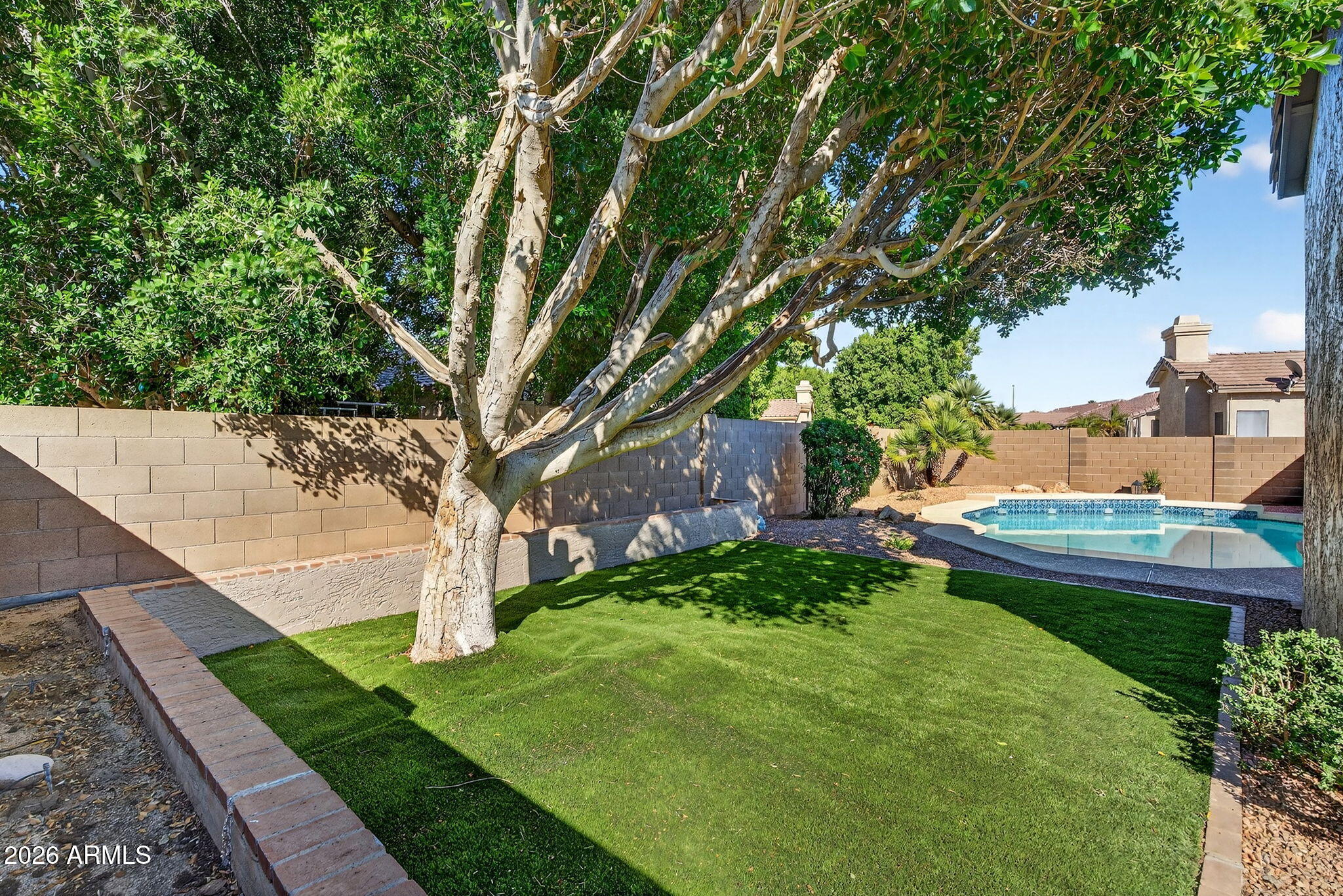 1162 W CHILTON Avenue