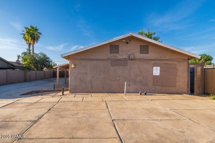1312 W SUNLAND Avenue