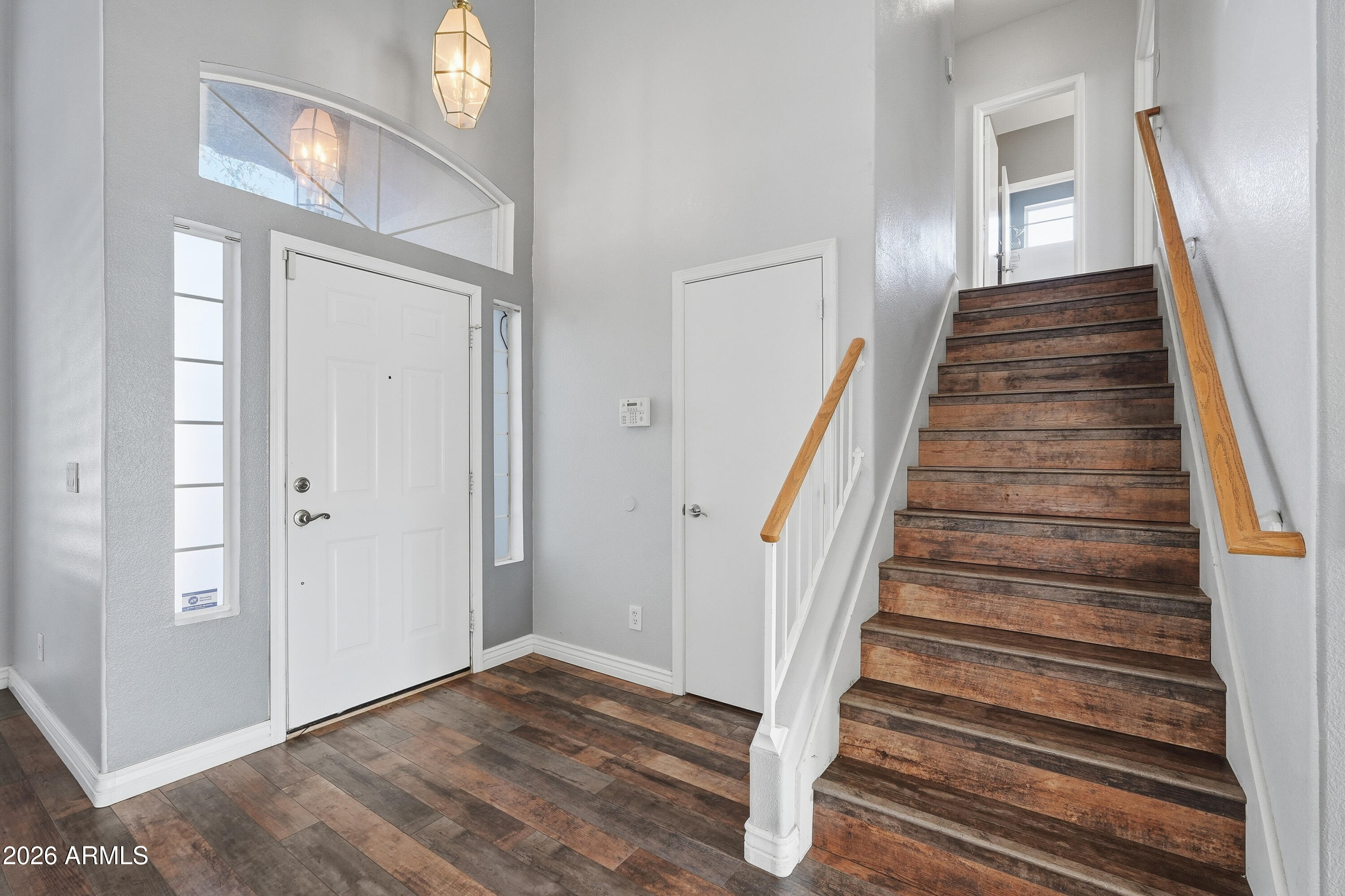 1571 S MONTEREY Street