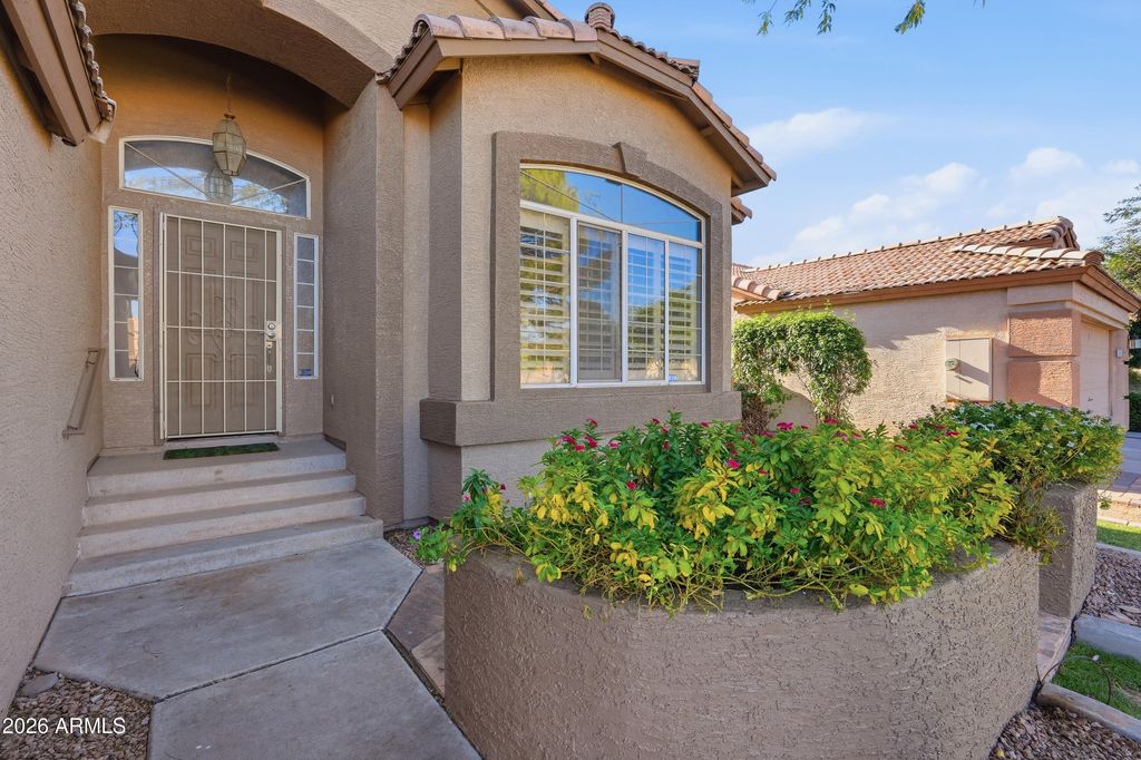 Photo of 1571 S Monterey Street, Gilbert, AZ 85233 (MLS # 6998310)