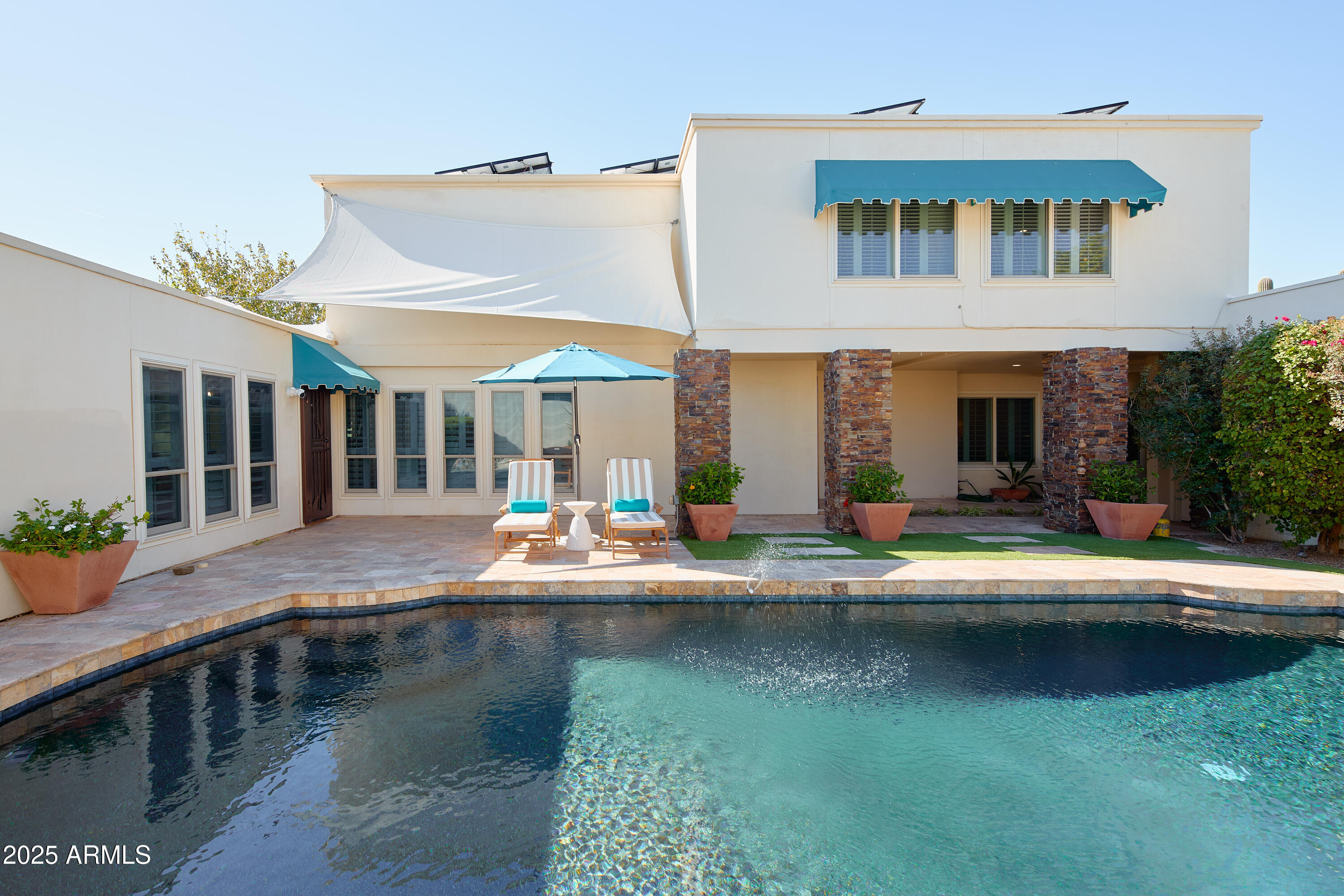 8637 E VIA DE LA ESCUELA --