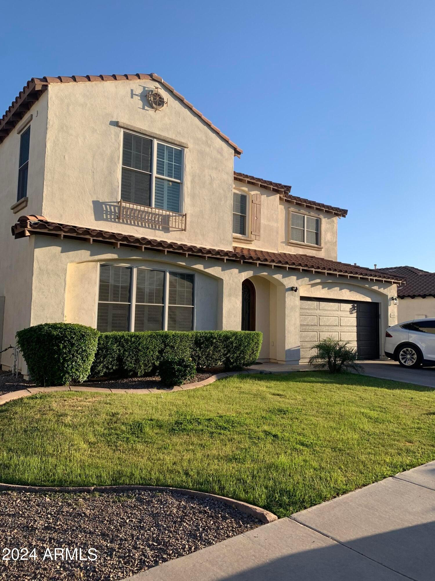 2219 E Wisteria Drive