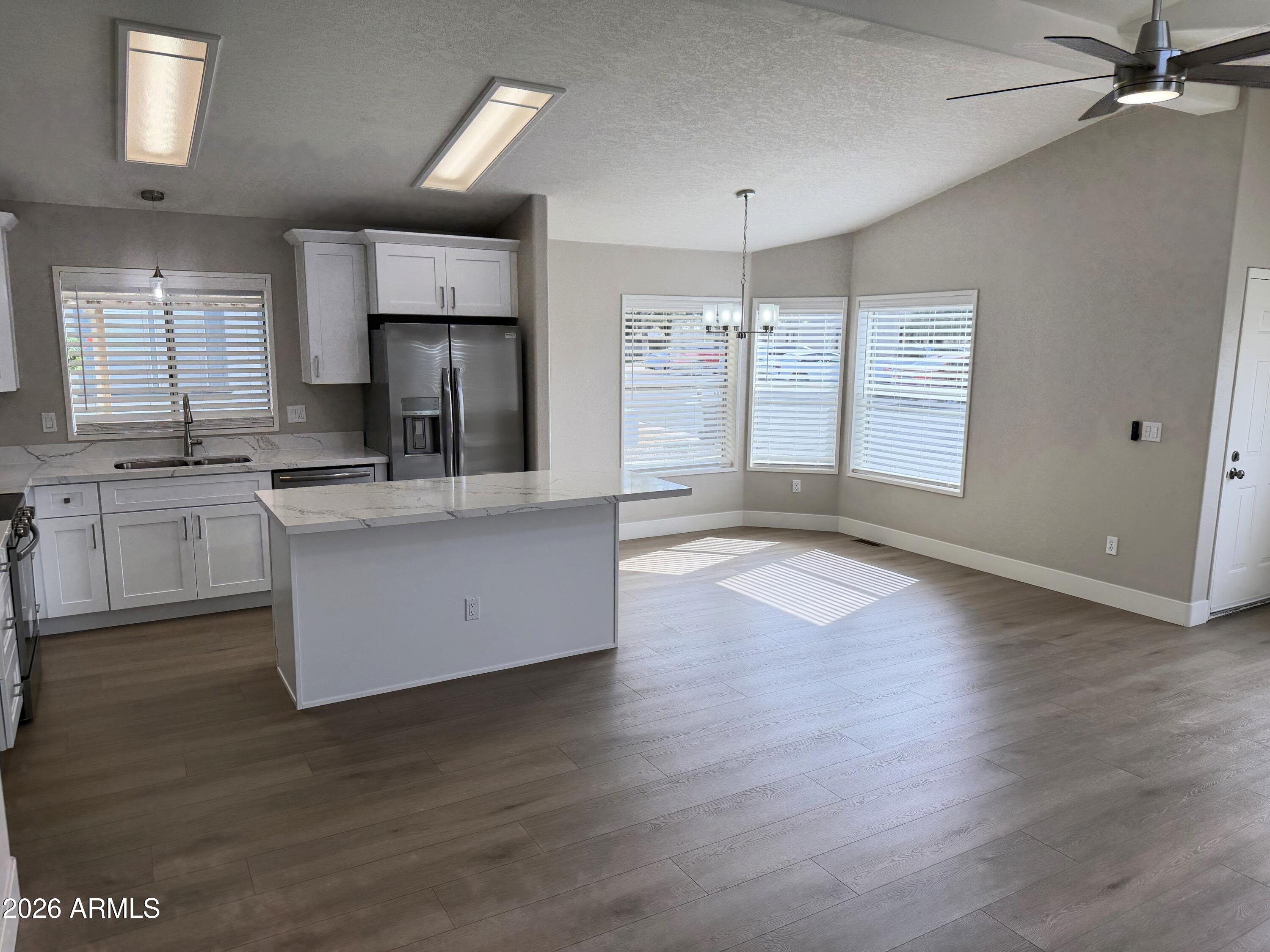 848 E CLUBHOUSE Lane