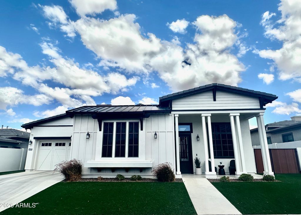 Photo of 6675 S Giralda Avenue, Gilbert, AZ 85298 (MLS # 7023888)