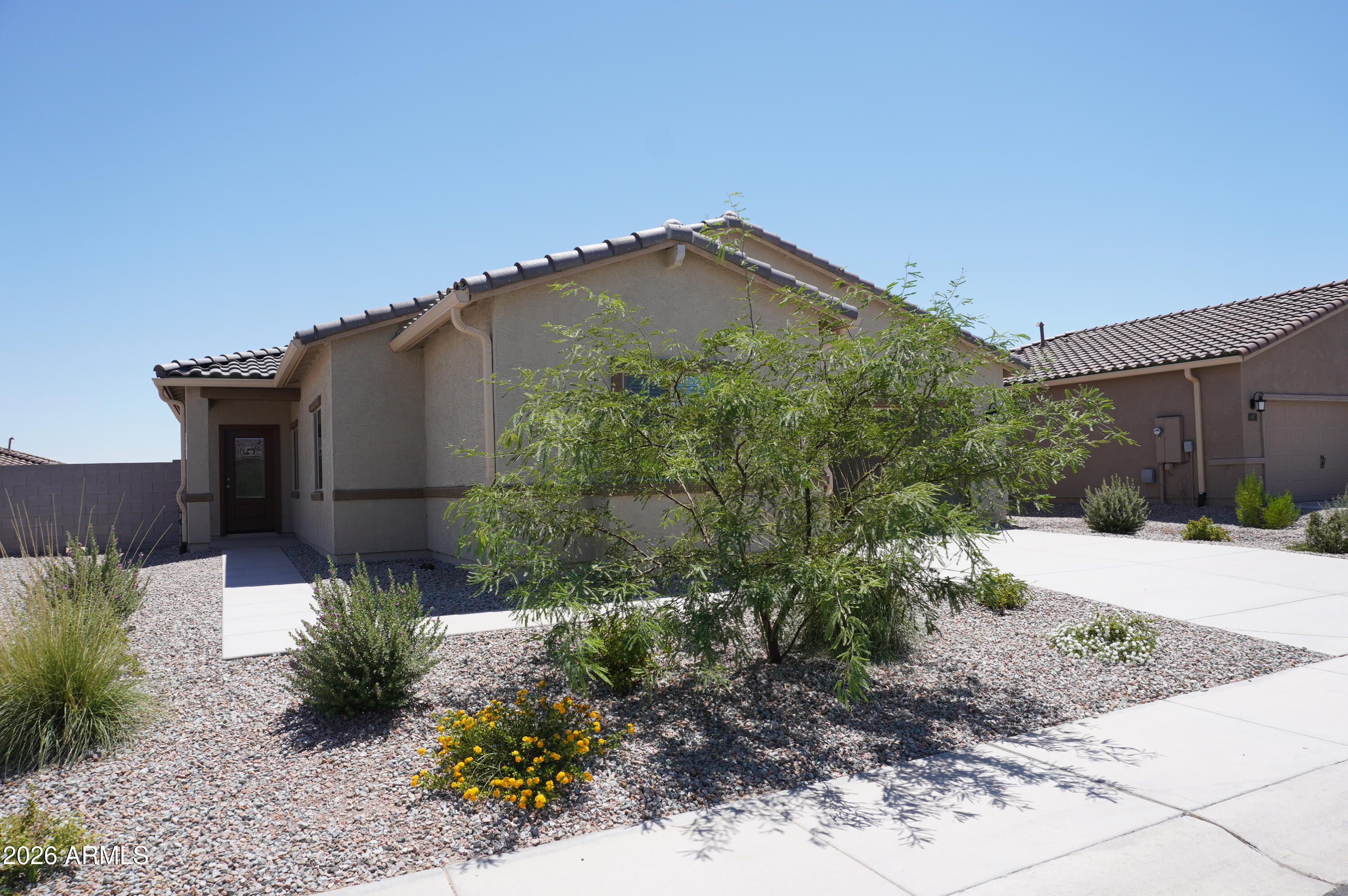 675 W CROWNED DOVE Trail