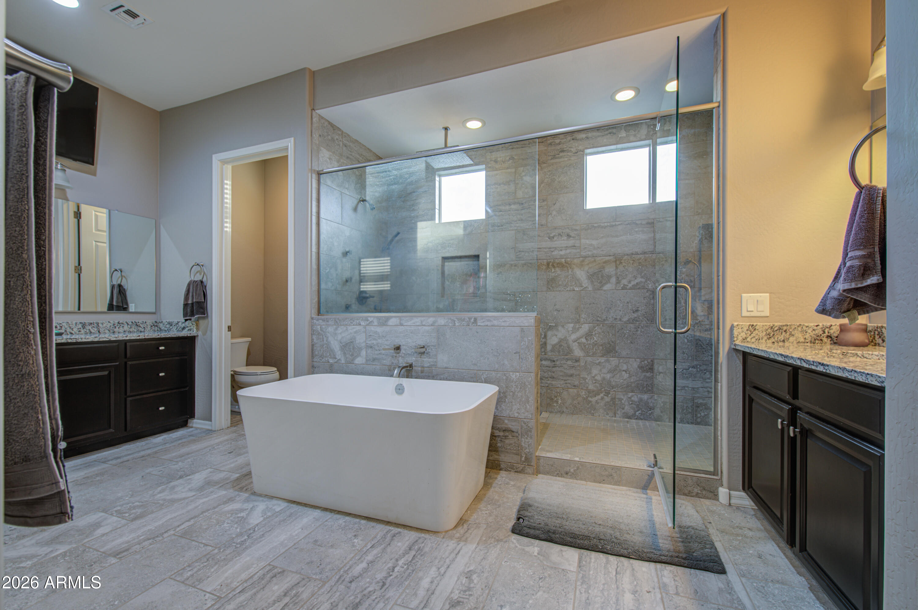 LA JARA FARMS - Residential