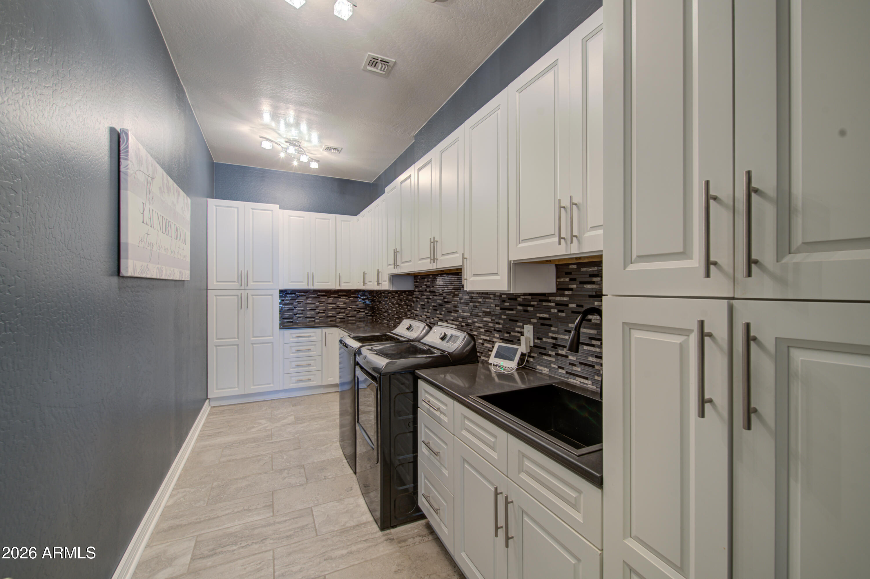 LA JARA FARMS - Residential