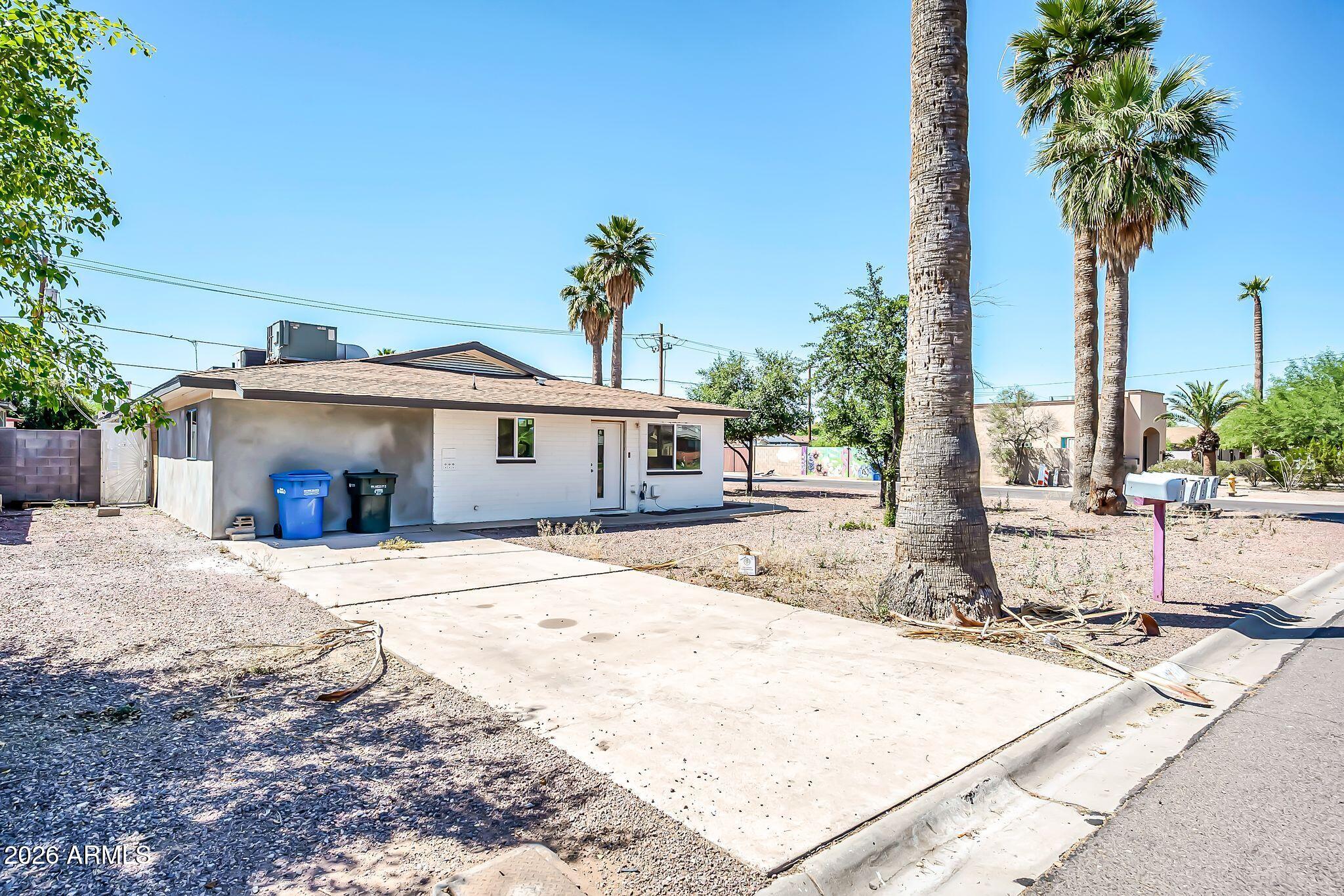 2301 E HARVARD Street 4