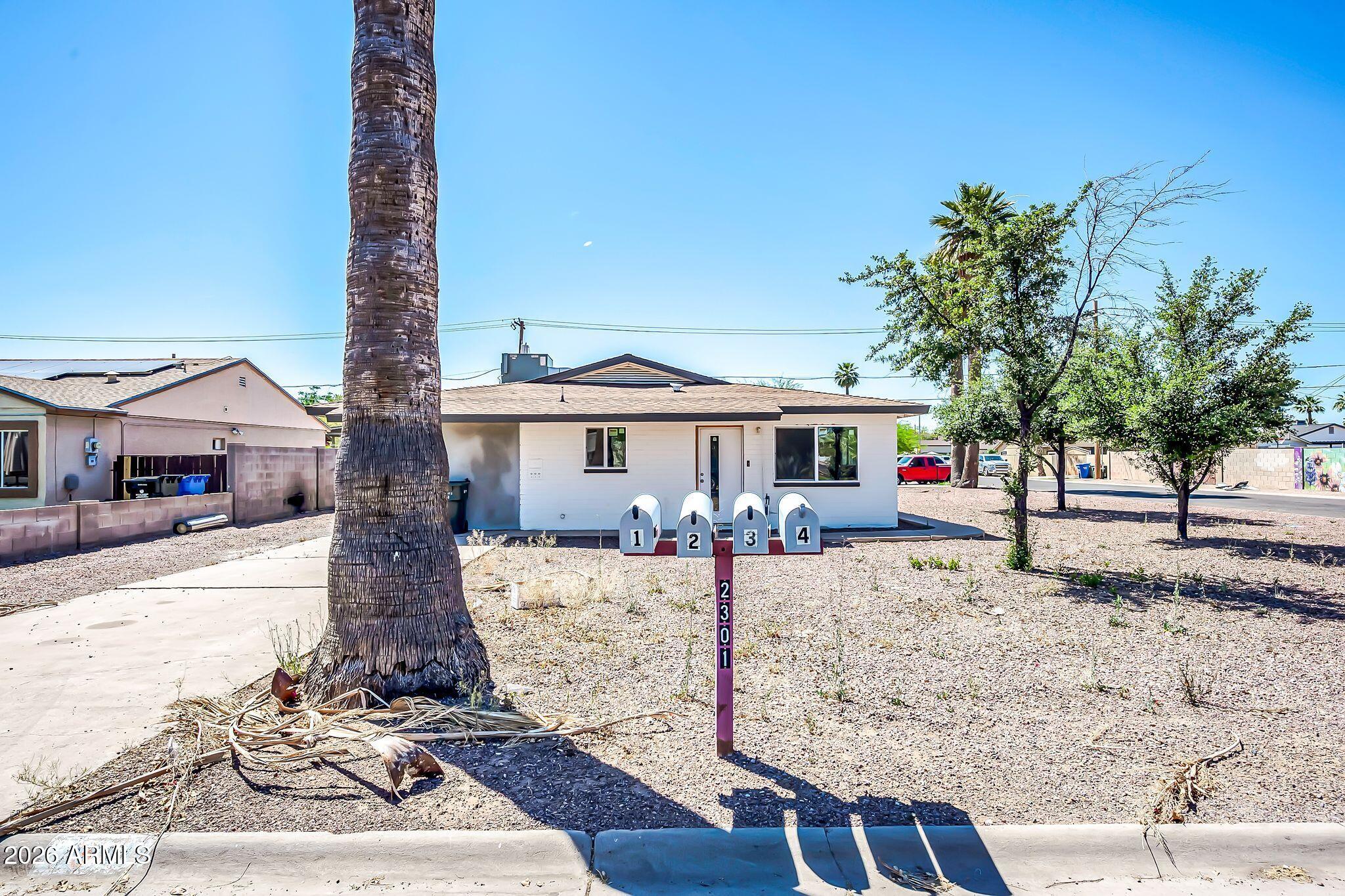 2301 E HARVARD Street 4