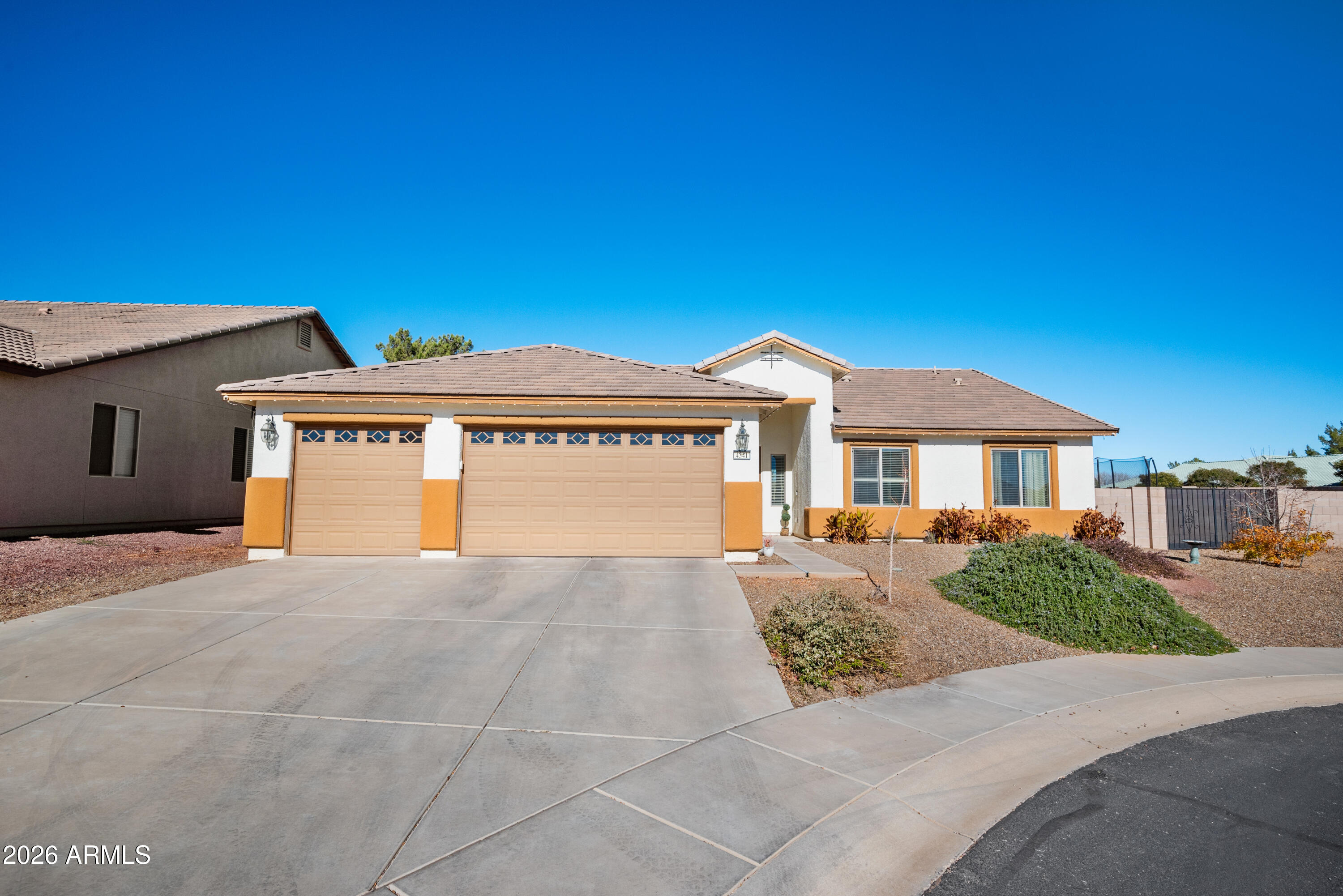 ESTATES AT HOLIDAY - Residential