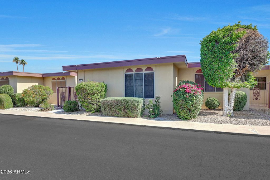 Photo of 13702 N 98th Avenue #E, Sun City, AZ 85351 (MLS # 7013123)